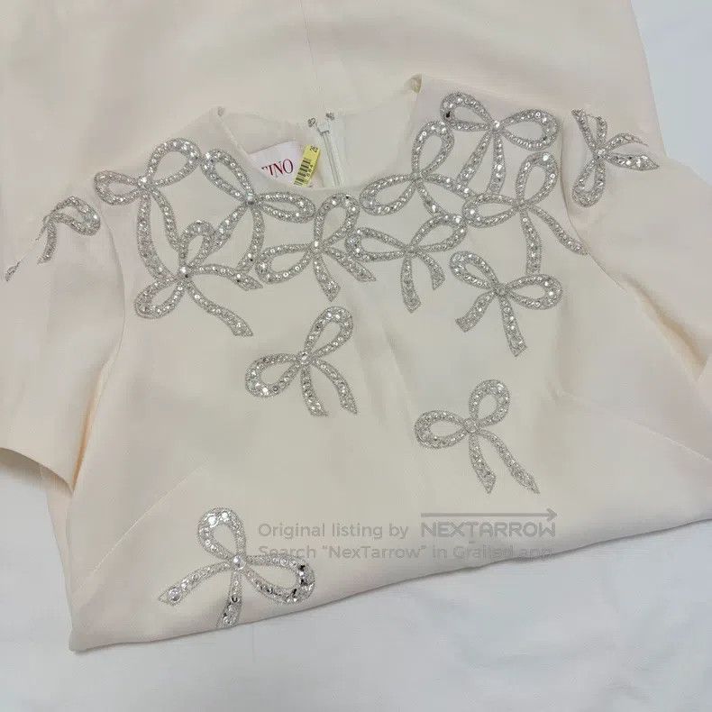 Valentino Valentino Crystal bow embroidered dress Size M / US 6-8 / IT 42-44 - 2 Thumbnail
