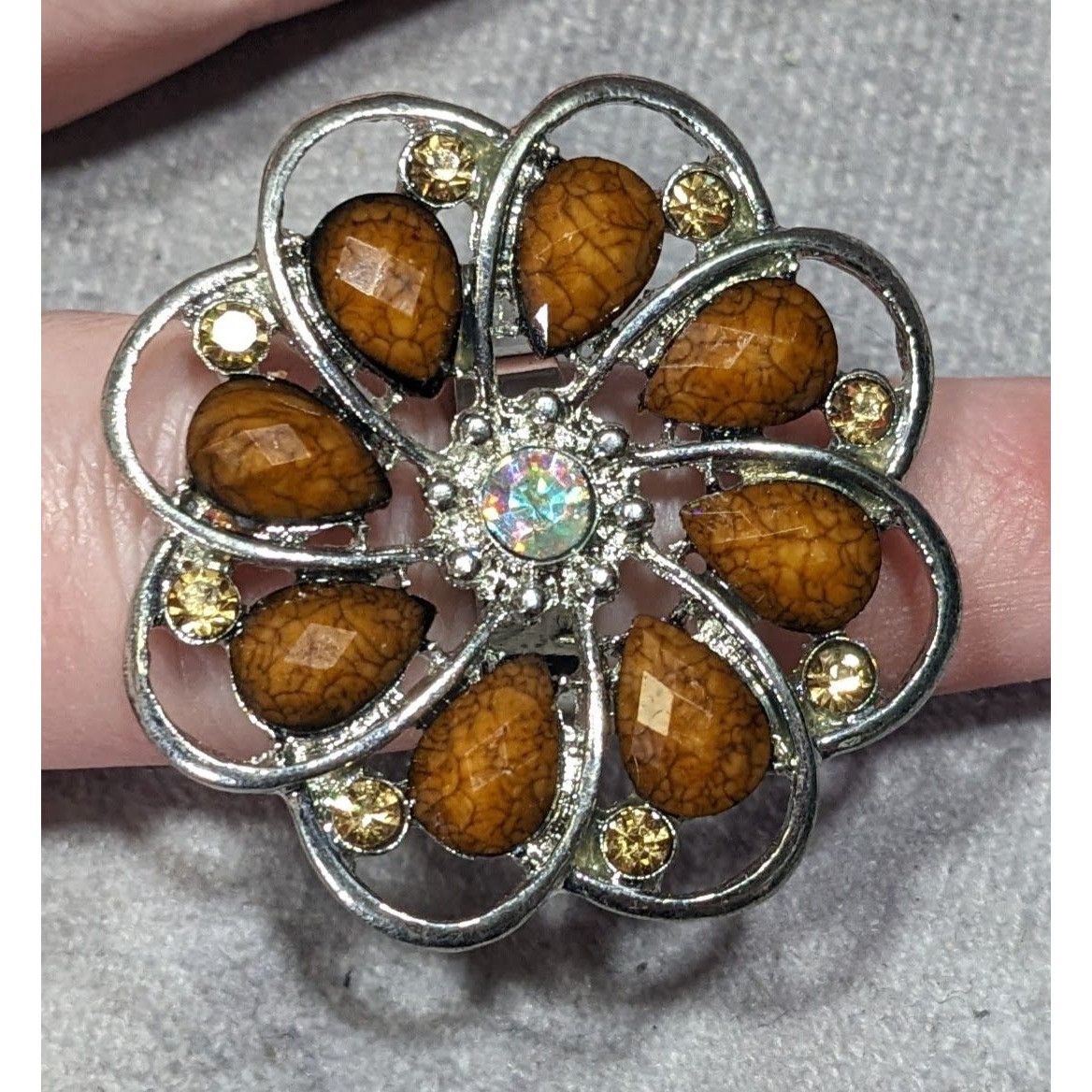 Other Fairycore Glam Brown And Silver Tone Rhinestone Flower Ring Size ONE SIZE - 8 Thumbnail