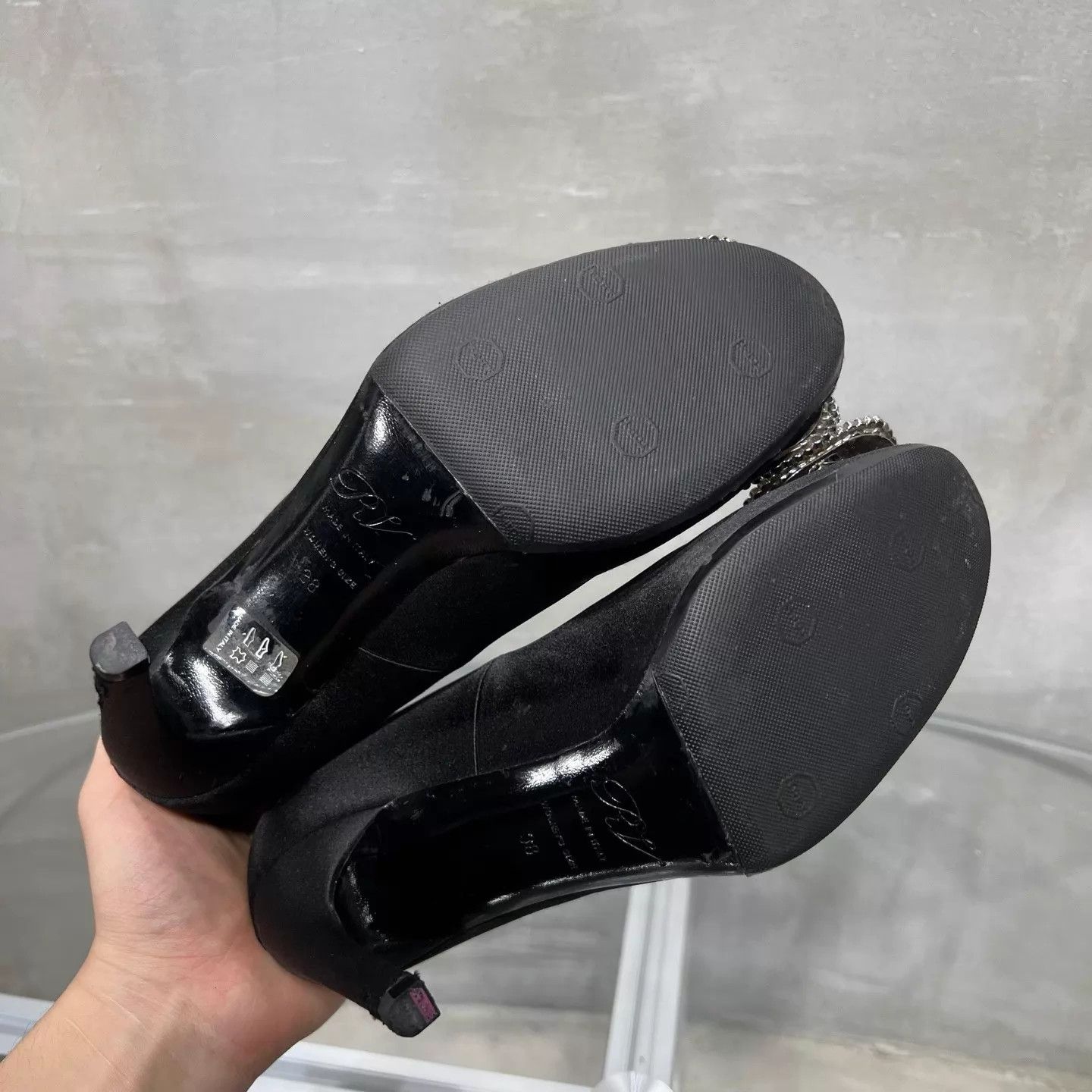 Roger Vivier RV Black Satin Square Buckle Crystal Pave High Heels Size US 7.5 / IT 37.5 - 7 Thumbnail