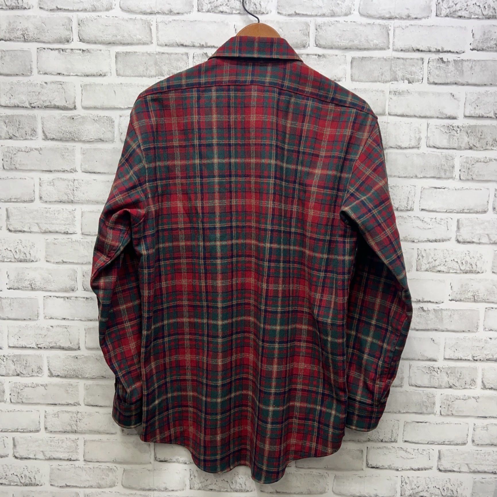 Pendleton Pendleton Red Wool Plaid Button-Up Shirt Mens Size M Size US M / EU 48-50 / 2 - 4 Thumbnail