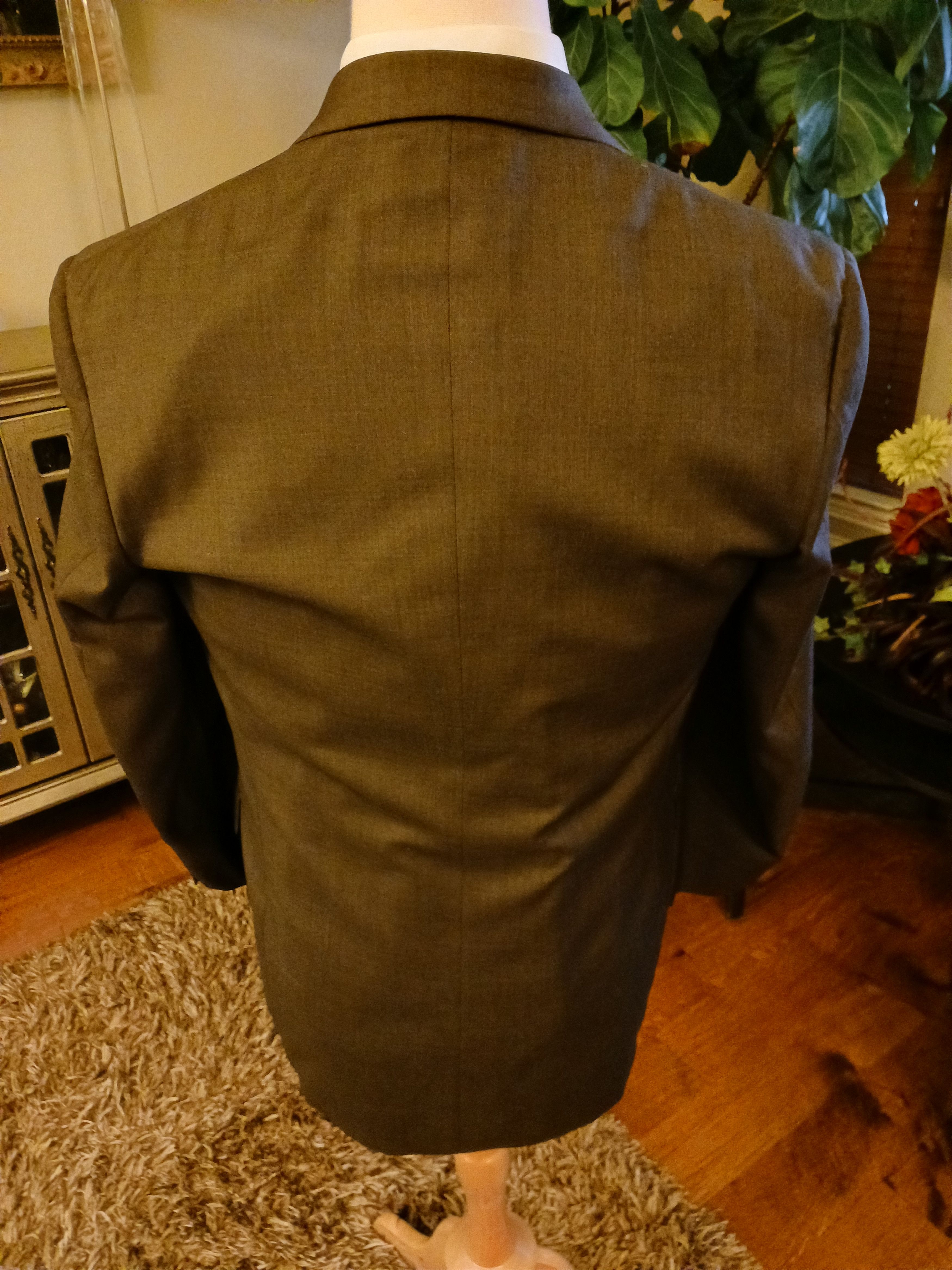 Aquascutum 100% Wool 3 Button Suit Size 44R - 4 Thumbnail