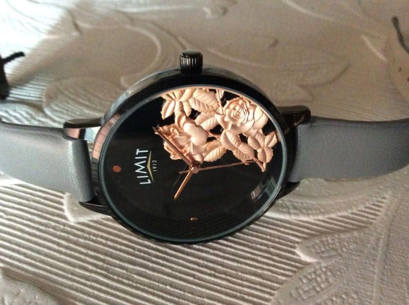 Designer limit garden black dial grey leather strap watch Size ONE SIZE - 1 Thumbnail