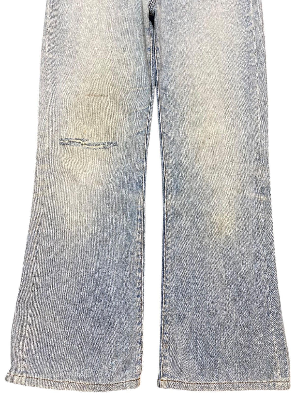 Japanese Brand Vintage Japanese Brands Uniqlo Faded Distressed Flare Jeans Size US 32 / EU 48 - 5 Thumbnail