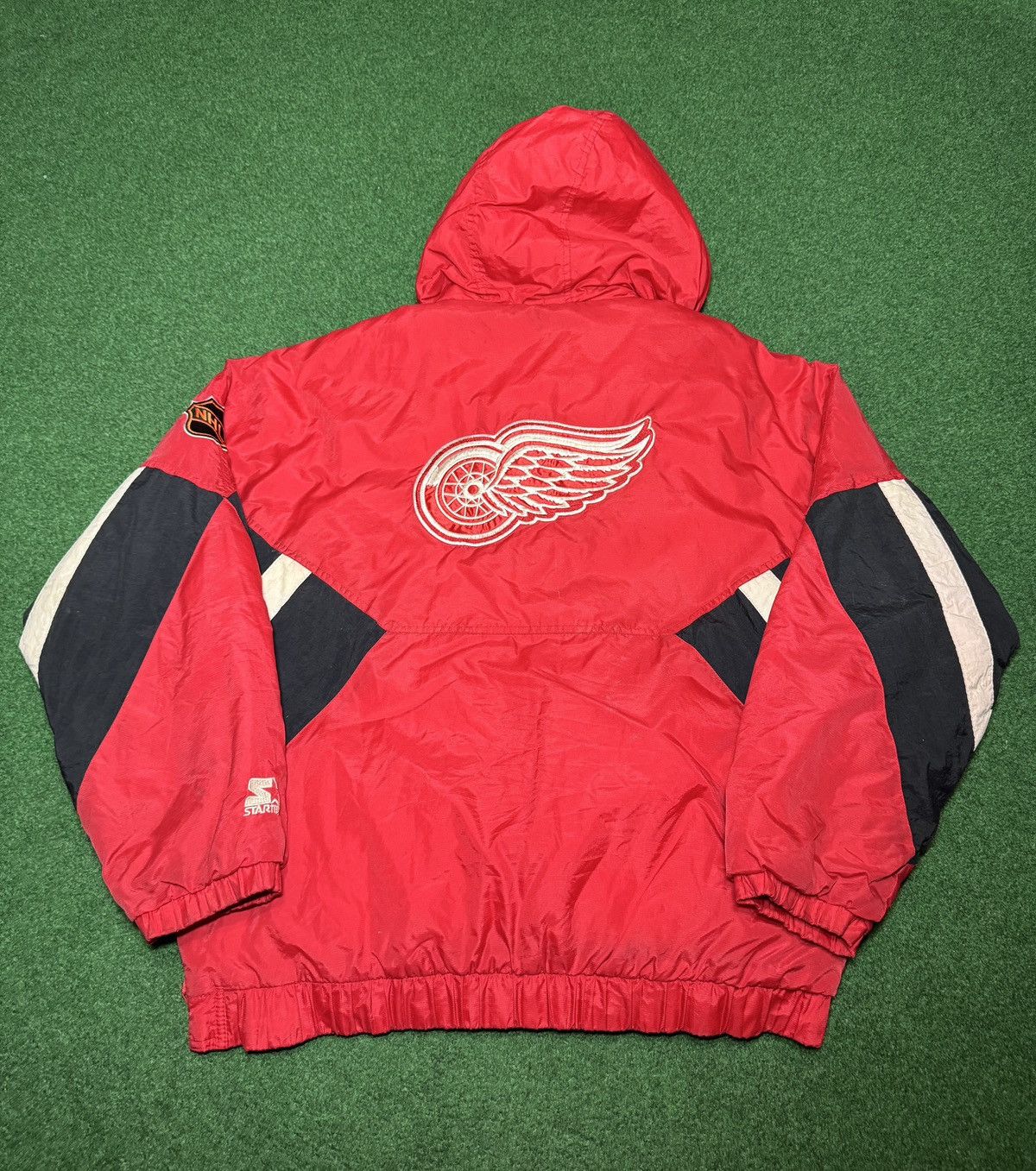 Starter Vintage Detroit Red Wings 90s Starter NHL Jacket XL Puffer Size US XL / EU 56 / 4 - 4 Thumbnail