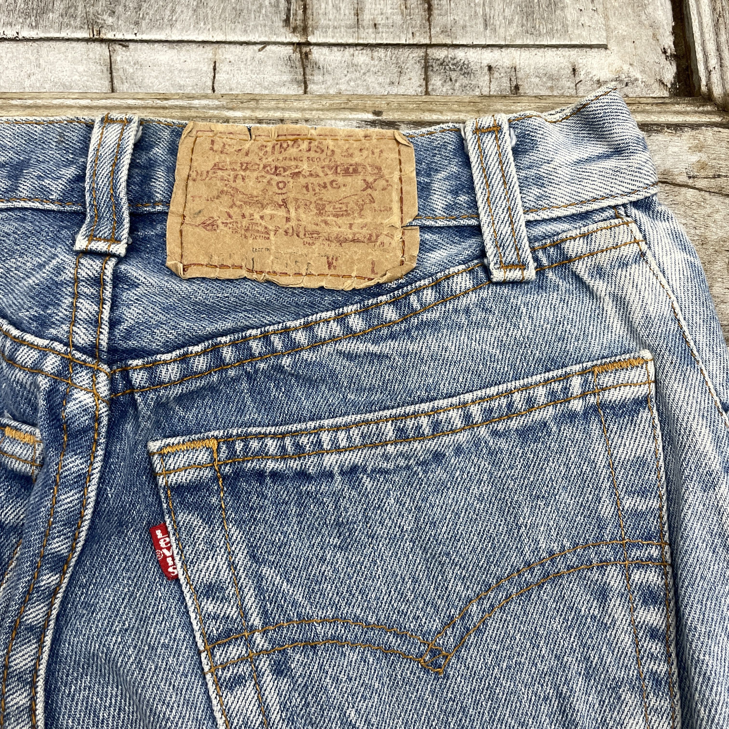 Levi's Vintage Levi's 501 Blue Wash Distressed Jeans -WC318 Size US 26 / EU 42 - 9 Thumbnail
