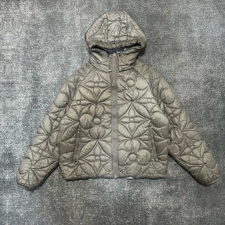 Louis Vuitton Louis Vuitton Silver Grey Three-flower Cotton Jacket Size US L / EU 52-54 / 3 - 2 Thumbnail