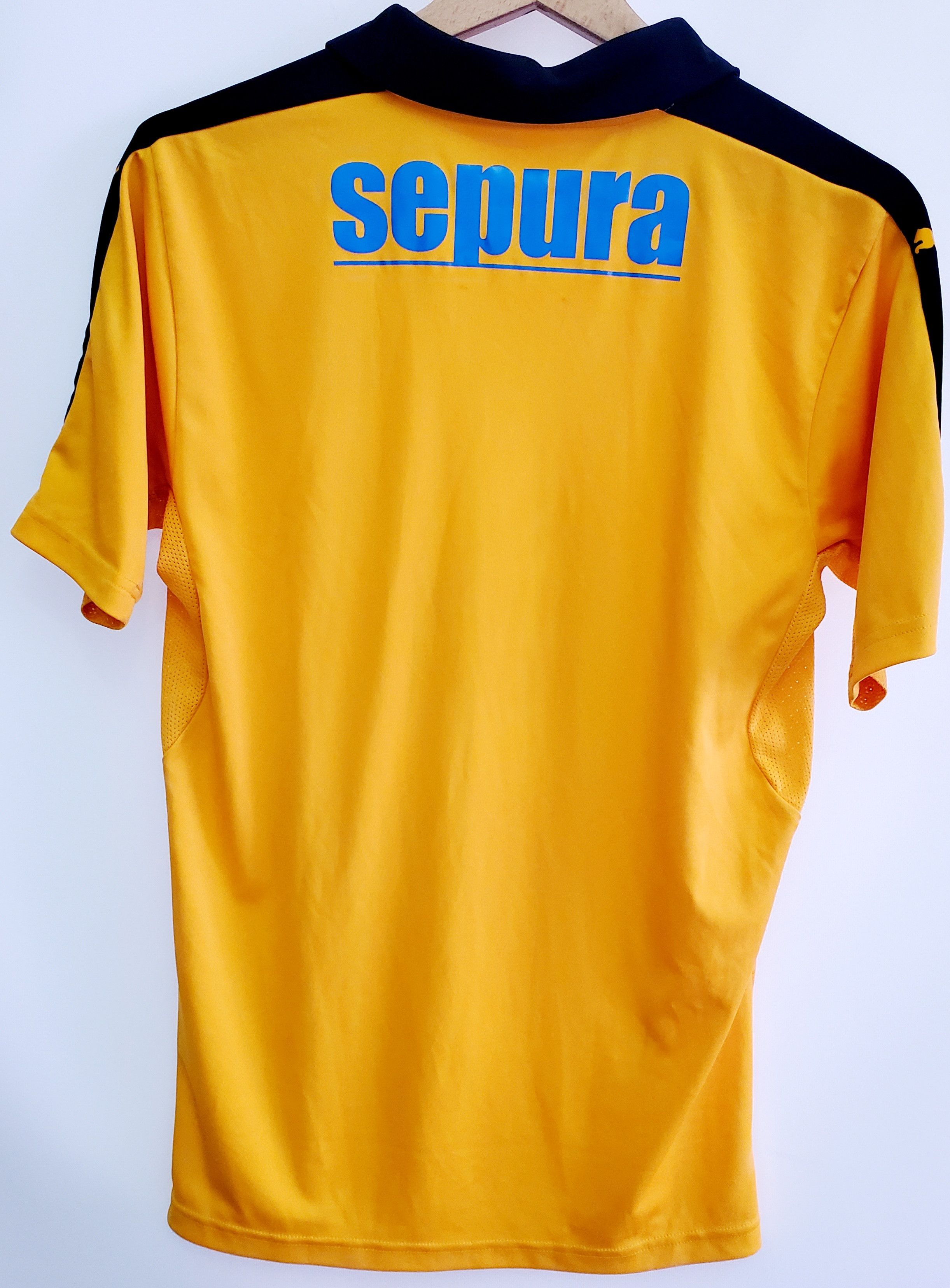 Puma Sports uniforms Cambridge United 2015 - 2016 home jersey S Size US S / EU 44-46 / 1 - 7 Thumbnail