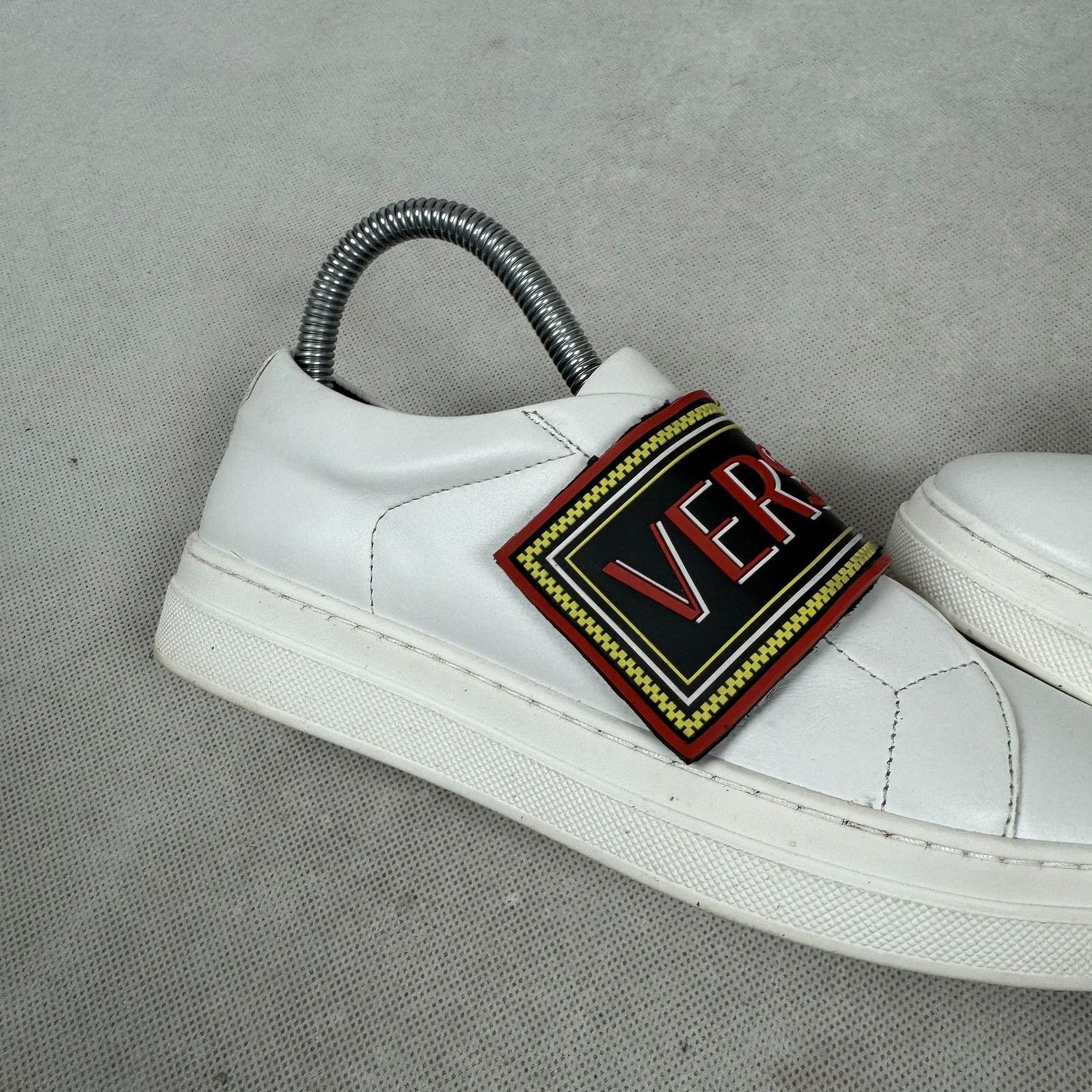 Versace Versace White Leather Round Toe Athletic Sneakers Shoes 36 Size US 4 / IT 34 - 5 Thumbnail