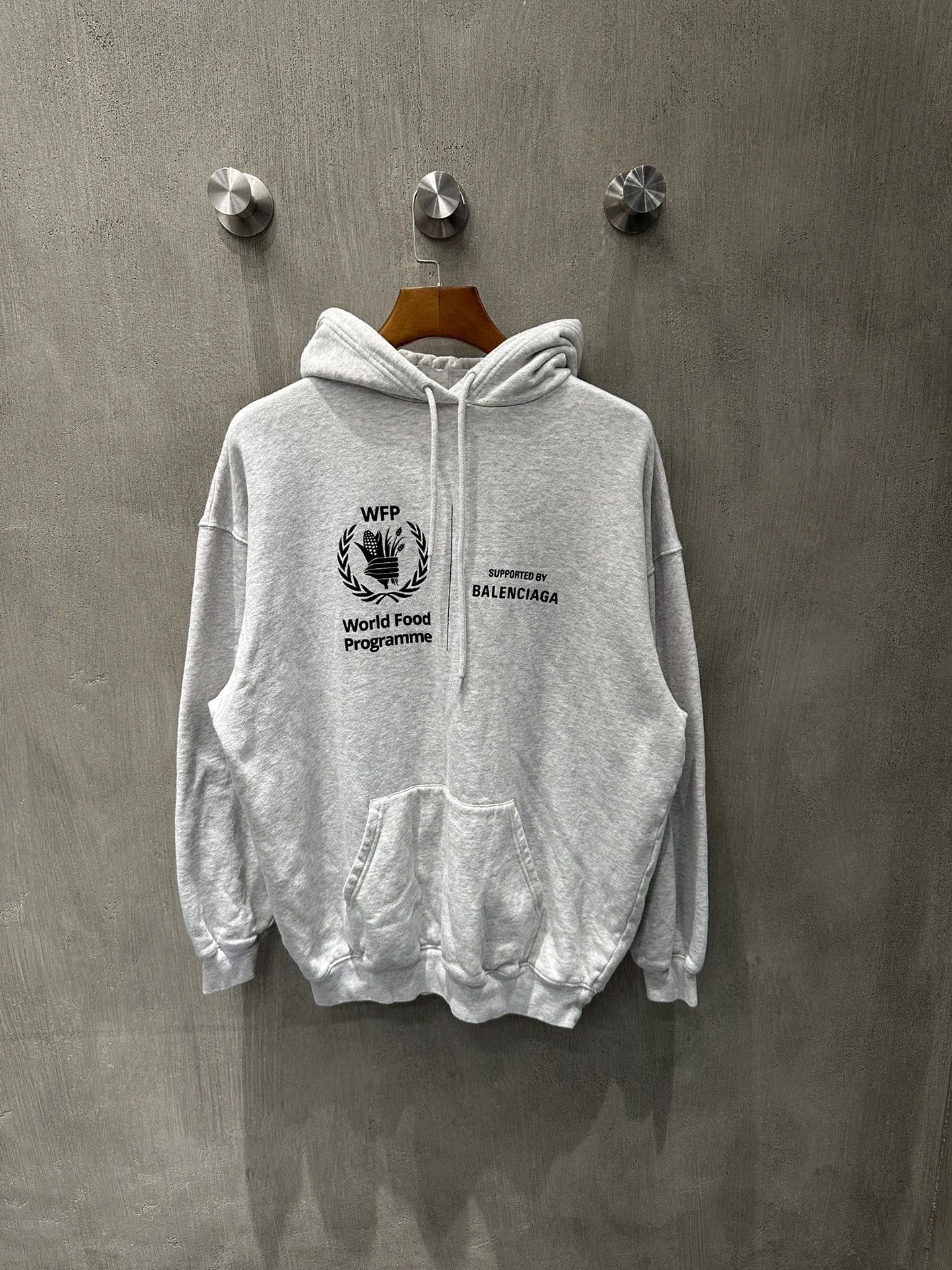 Balenciaga Balenciaga WFP Charity Hoodie - dmc Size US XS / EU 42 / 0 - 1 Thumbnail