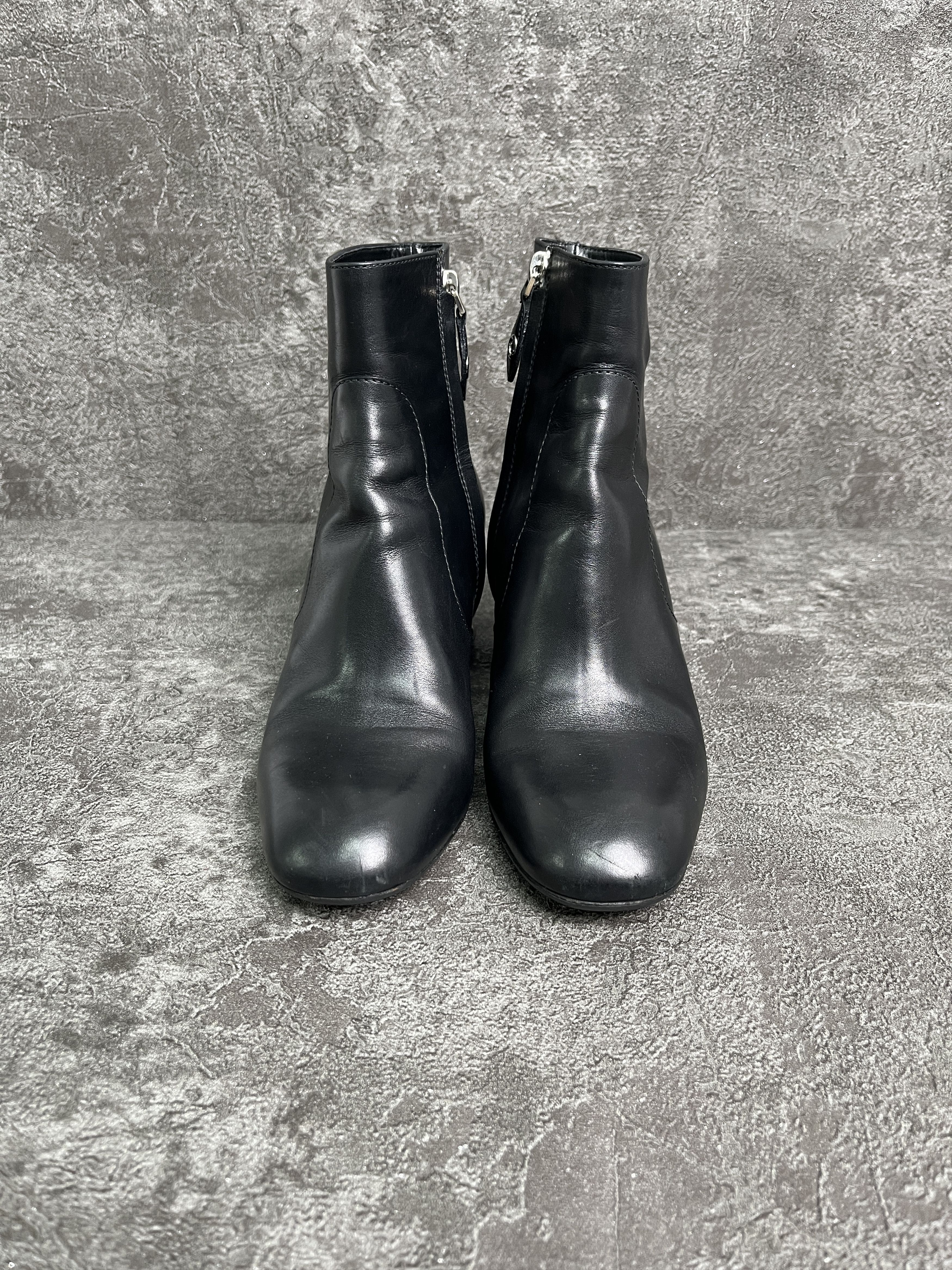 Louis Vuitton Louis Vuitton Black Leather Boots With Silver Quilted Heels Size US 6 / IT 36 - 3 Thumbnail