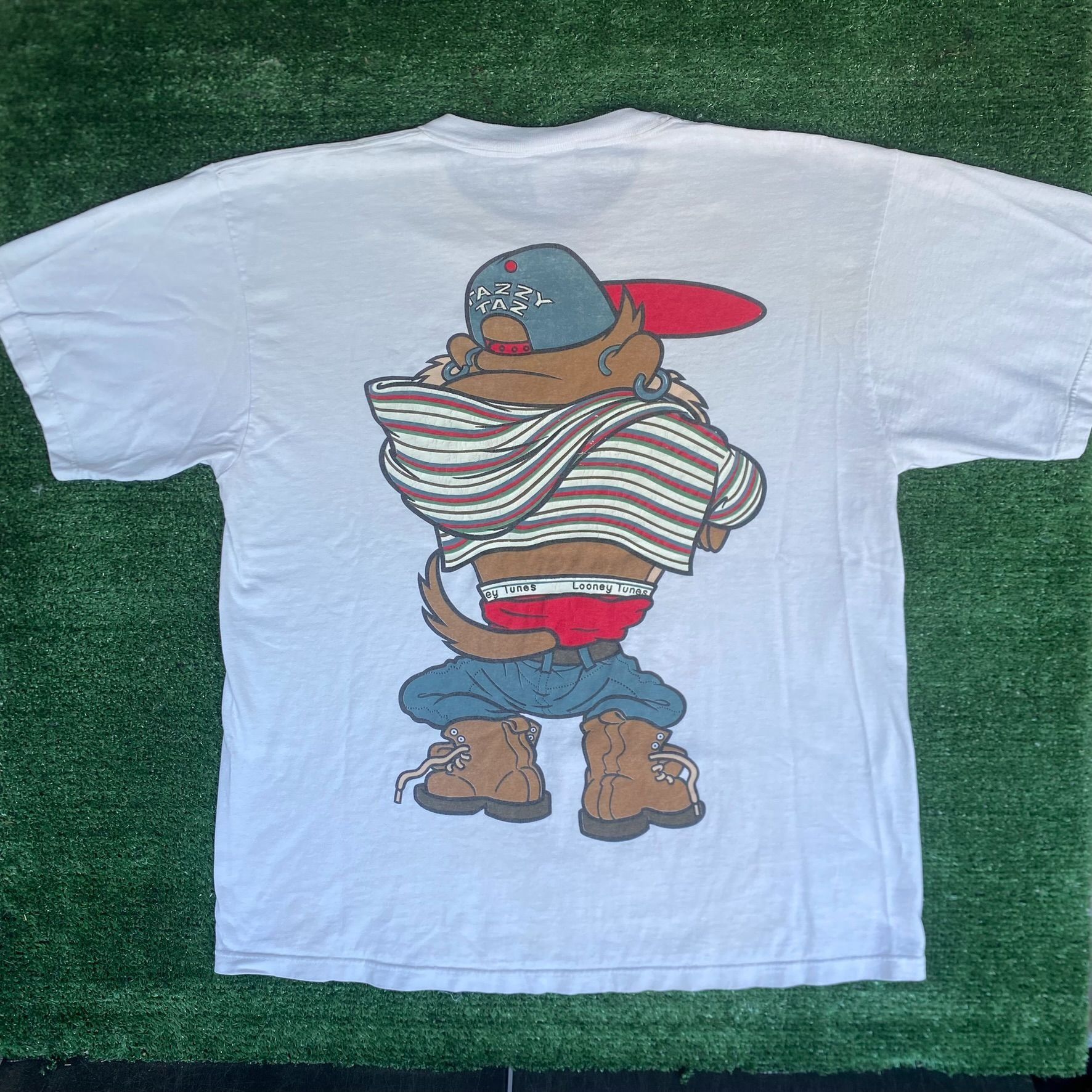 Vintage Vintage 90s Taz Tasmanian Devil Shirt Looney Tunes Retro Tee Size US XL / EU 56 / 4 - 5 Thumbnail