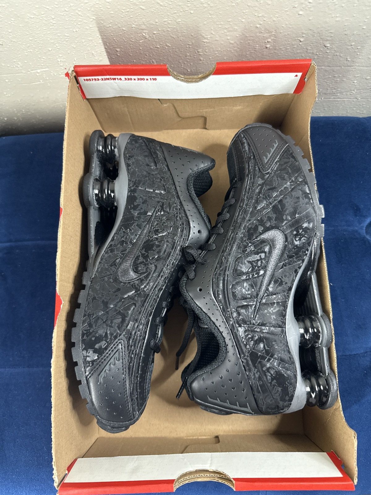 Nike W Nike Shox R4 Size US 7 / IT 37 - 1 Thumbnail