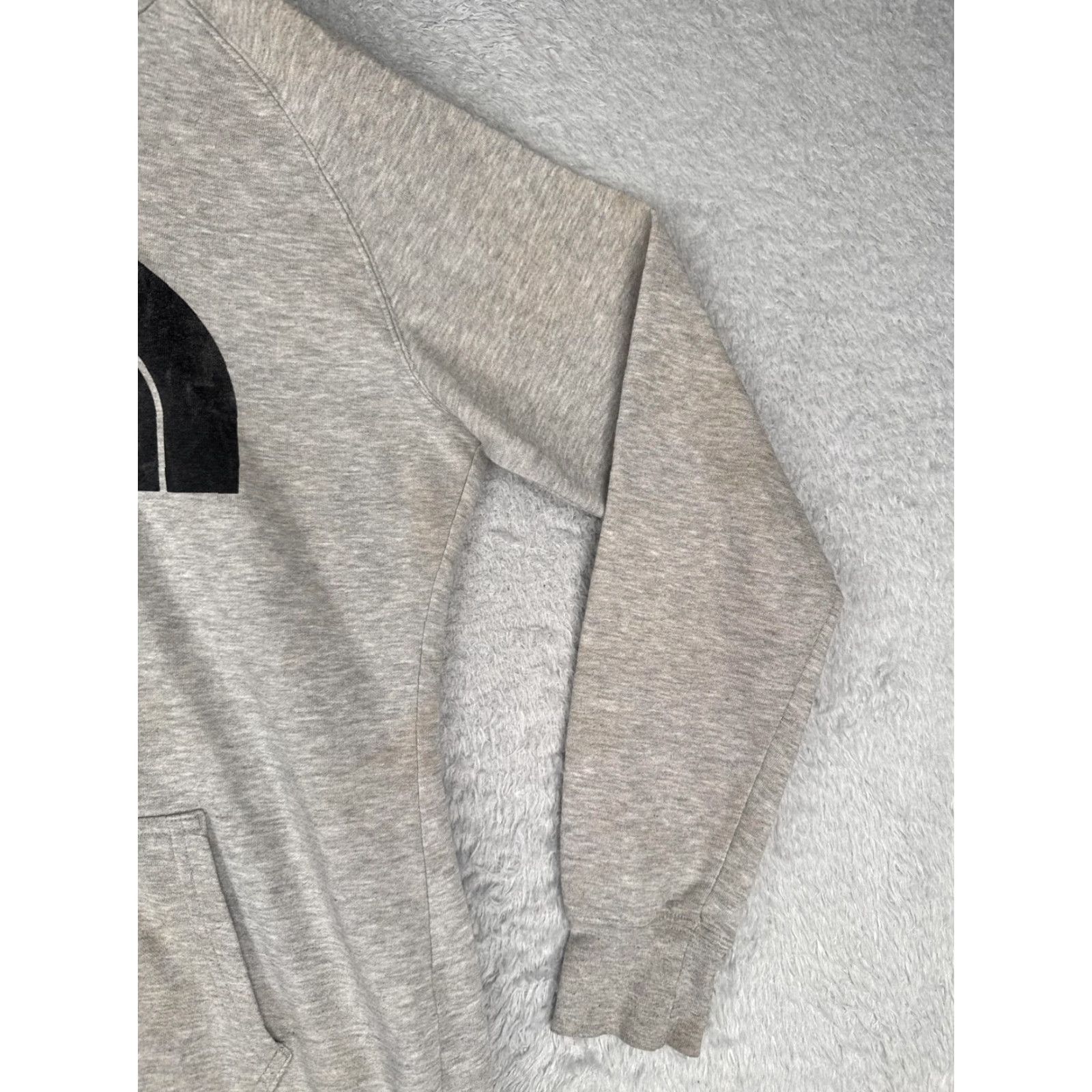 The North Face The North Face Hoodie Womens M Gray Pullover Logo Fleece Sweatshirt STains Size M / US 6-8 / IT 42-44 - 2 Thumbnail