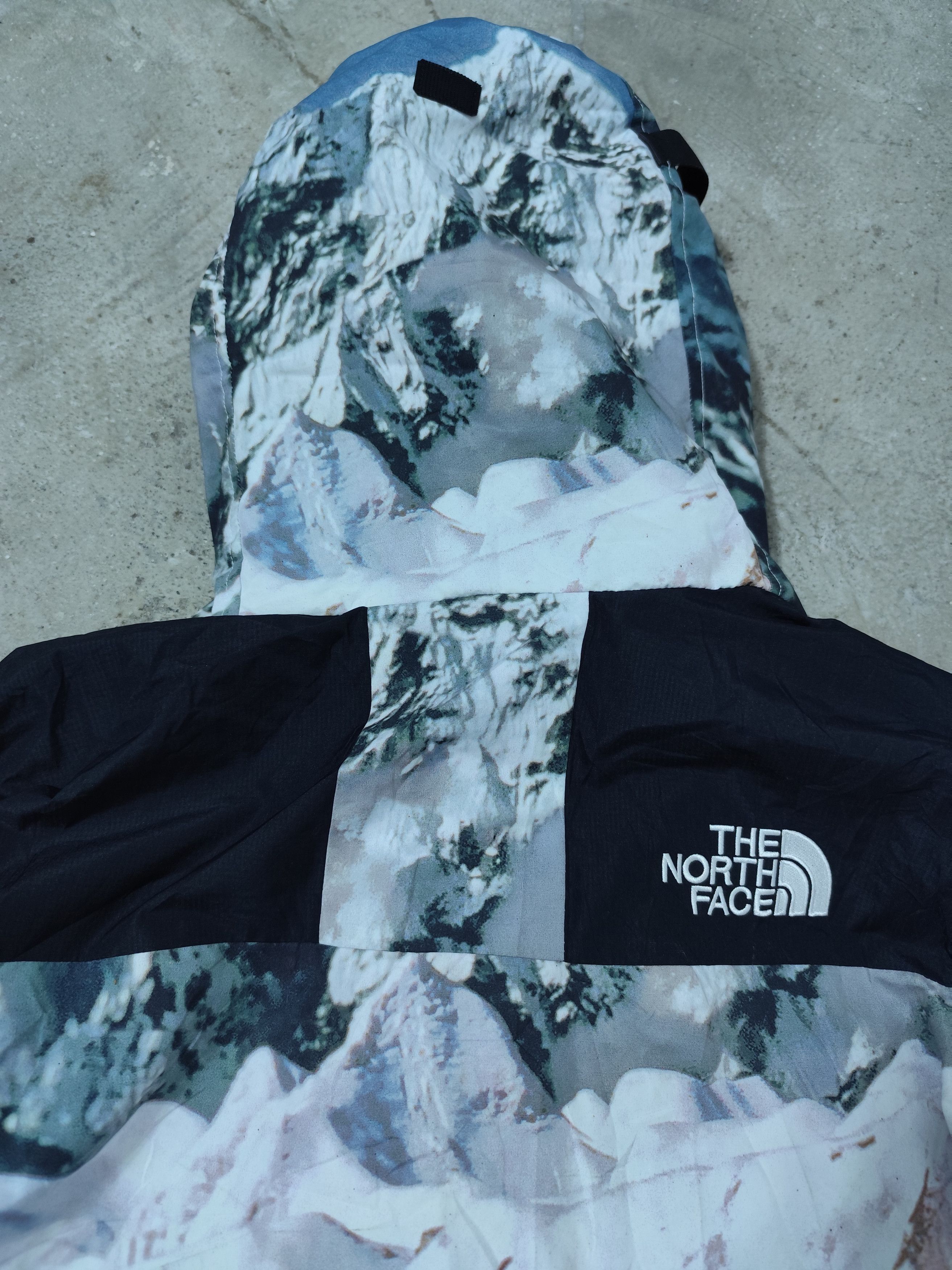 The North Face TNF x Invincible Expedition Series Mountain Jacket Size US S / EU 44-46 / 1 - 8 Thumbnail
