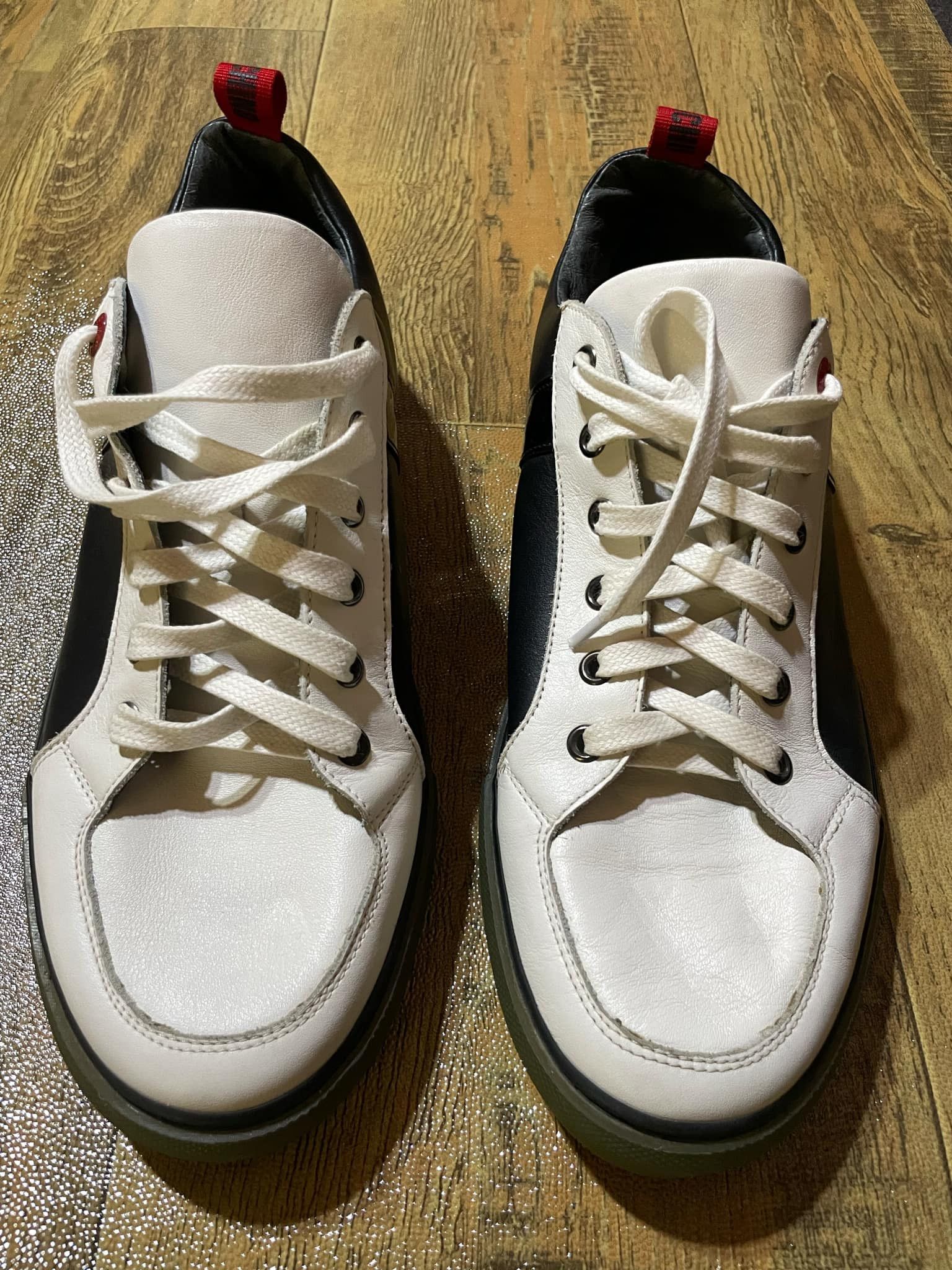 Moschino Moschino Leather Sneaker Size US 10 / EU 43 - 1 Thumbnail