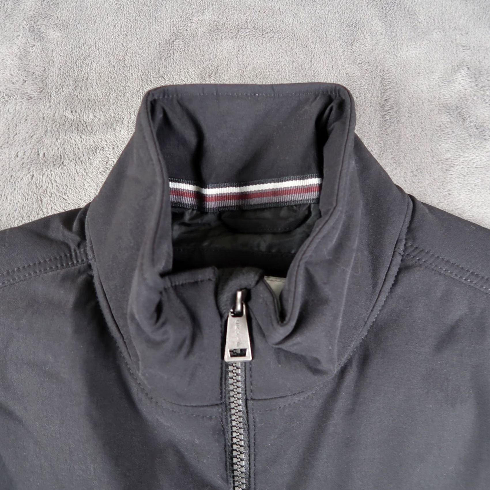Orvis Orvis Vest Mid-Length Black Puffer Quilted Full Zip Mens Trim Stand-Up Collar Jacket Outdoor Preppy Vintage Size US M / EU 48-50 / 2 - 3 Thumbnail