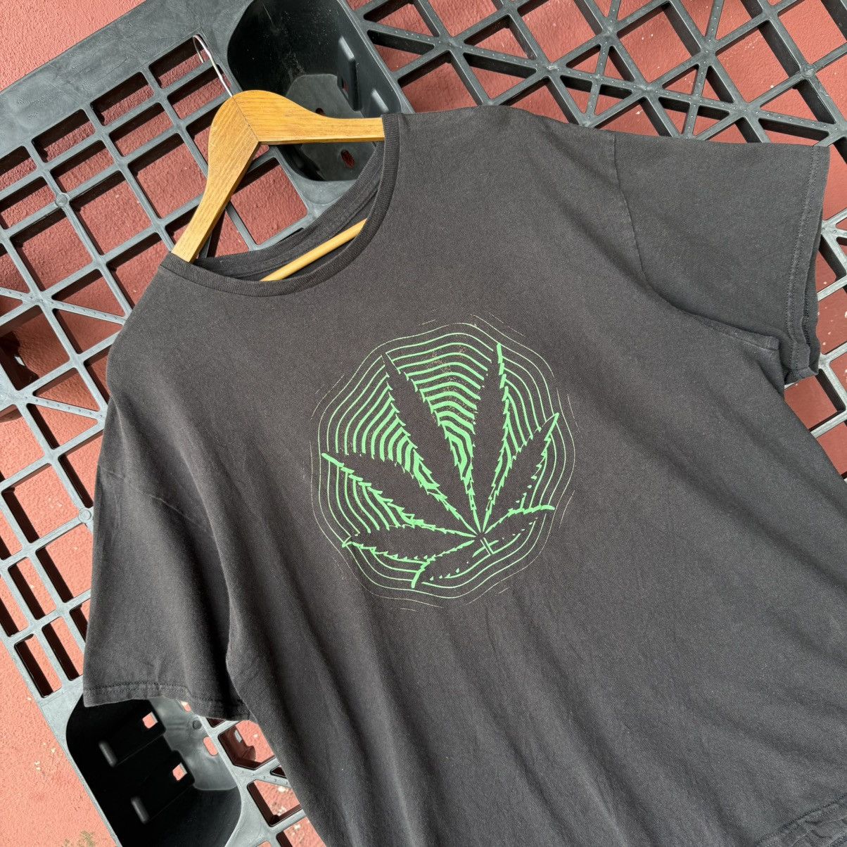 Vintage Vintage Ganja Marijuana Rasta Graphic Tee Size US XL / EU 56 / 4 - 4 Thumbnail