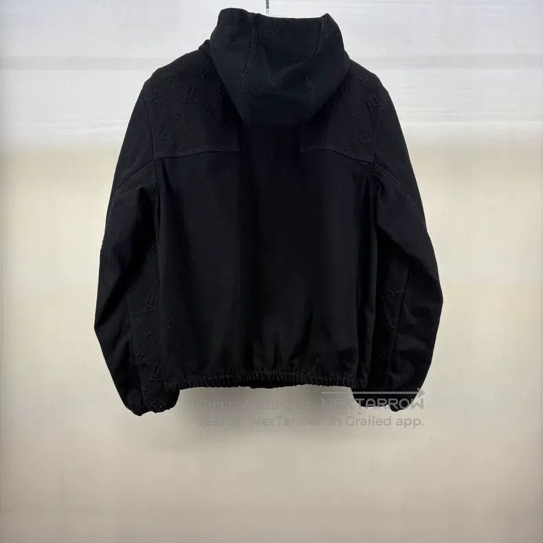 Louis Vuitton Louis Vuitton Embossed full logo logging black jacket Size US S / EU 44-46 / 1 - 2 Thumbnail