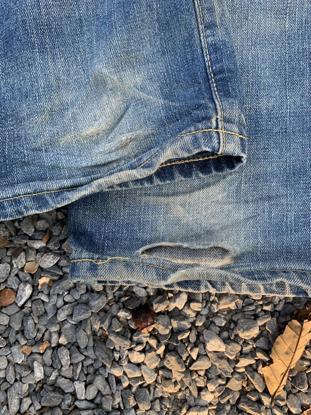 Edwin VINTAGE EDWIN SELVEDGE BUCKLE BACK RUSTY DISTRESSED DENIM Size US 33 - 25 Thumbnail