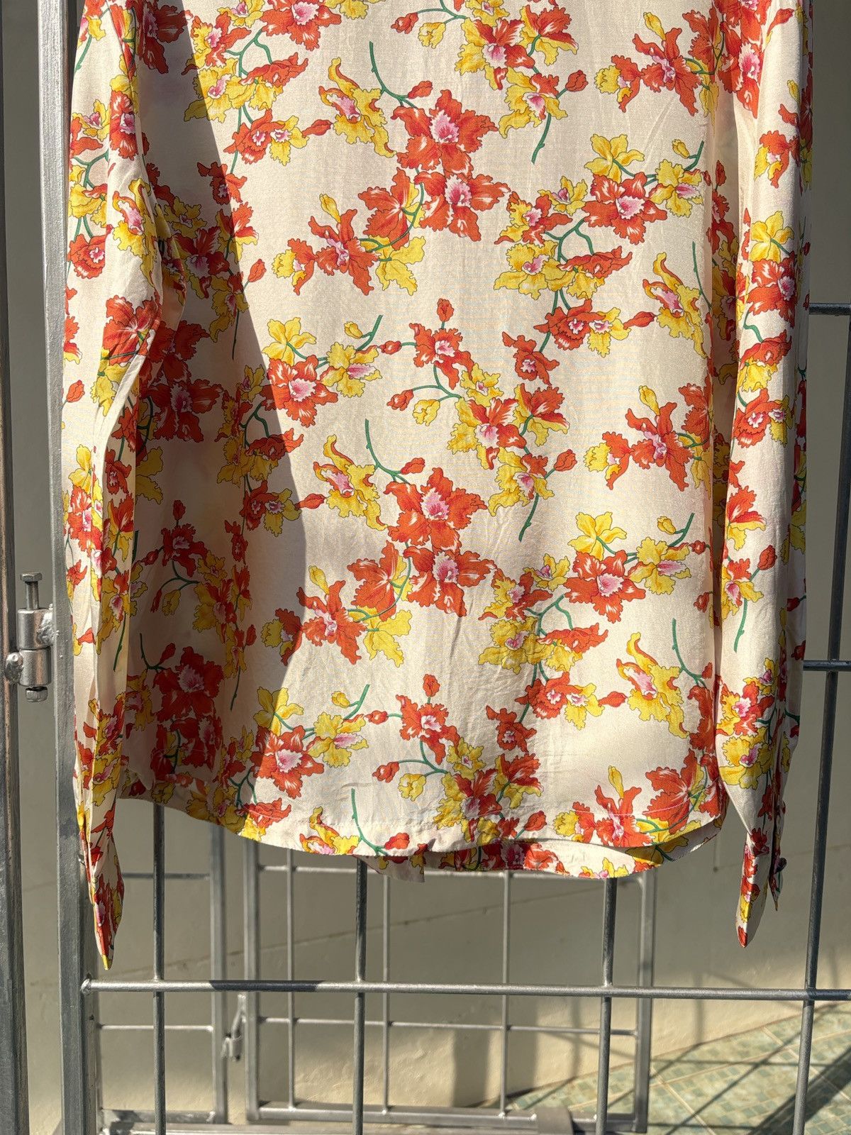 Versace VERSUS Versace flowers printed silk shirt Size M / US 6-8 / IT 42-44 - 10 Thumbnail