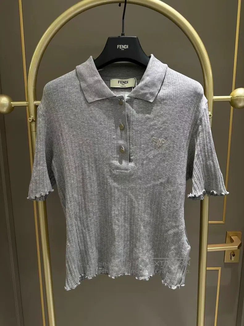Fendi Fendi Embroidered logo lightweight knit Size L / US 10 / IT 46 - 1 Thumbnail