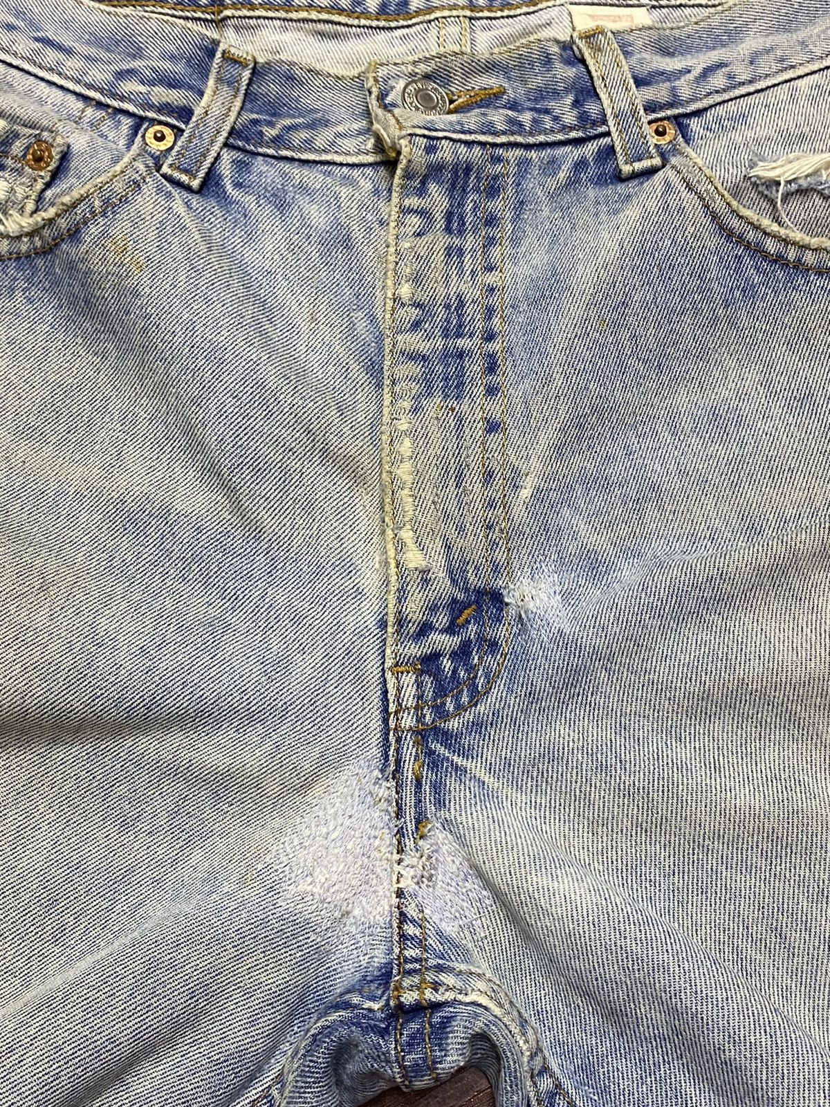 Levi's Vintage Clothing Vintage Levis550 90’s Faded Ripped Short Jeans Size US 34 / EU 50 - 10 Thumbnail