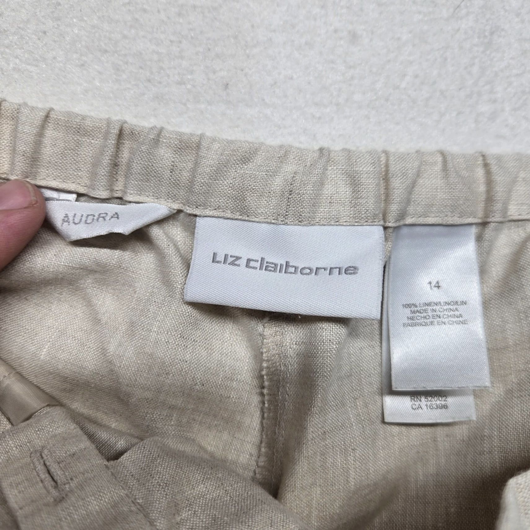 Liz Claiborne Liz Claiborne Audra Beige Khaki Cropped Trousers Capri Pants Adult Women's 14 Size 36" / US 14 / IT 50 - 2 Thumbnail