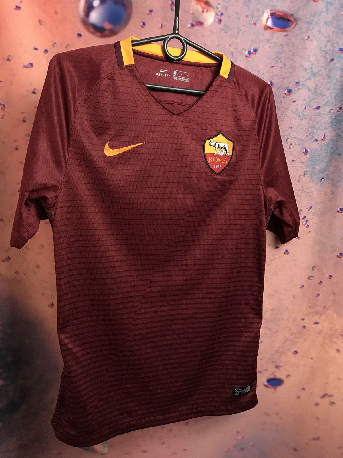 Nike AS Roma streetwear soccer jersey Size US S / EU 44-46 / 1 - 2 Thumbnail