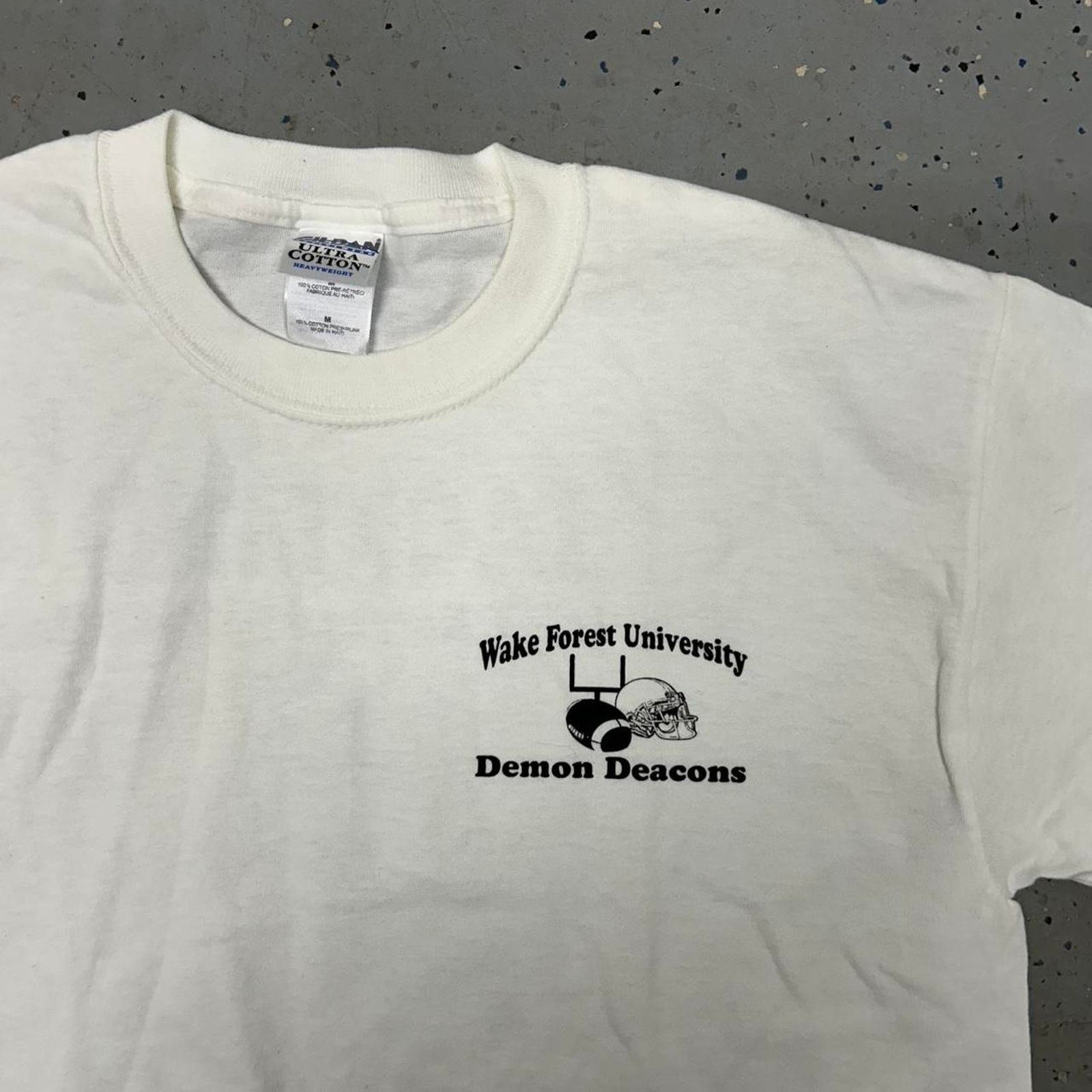 Gildan Y2K Wake Forest Hurricane Katrina Relief Efforts T-shirt Size US M / EU 48-50 / 2 - 4 Thumbnail