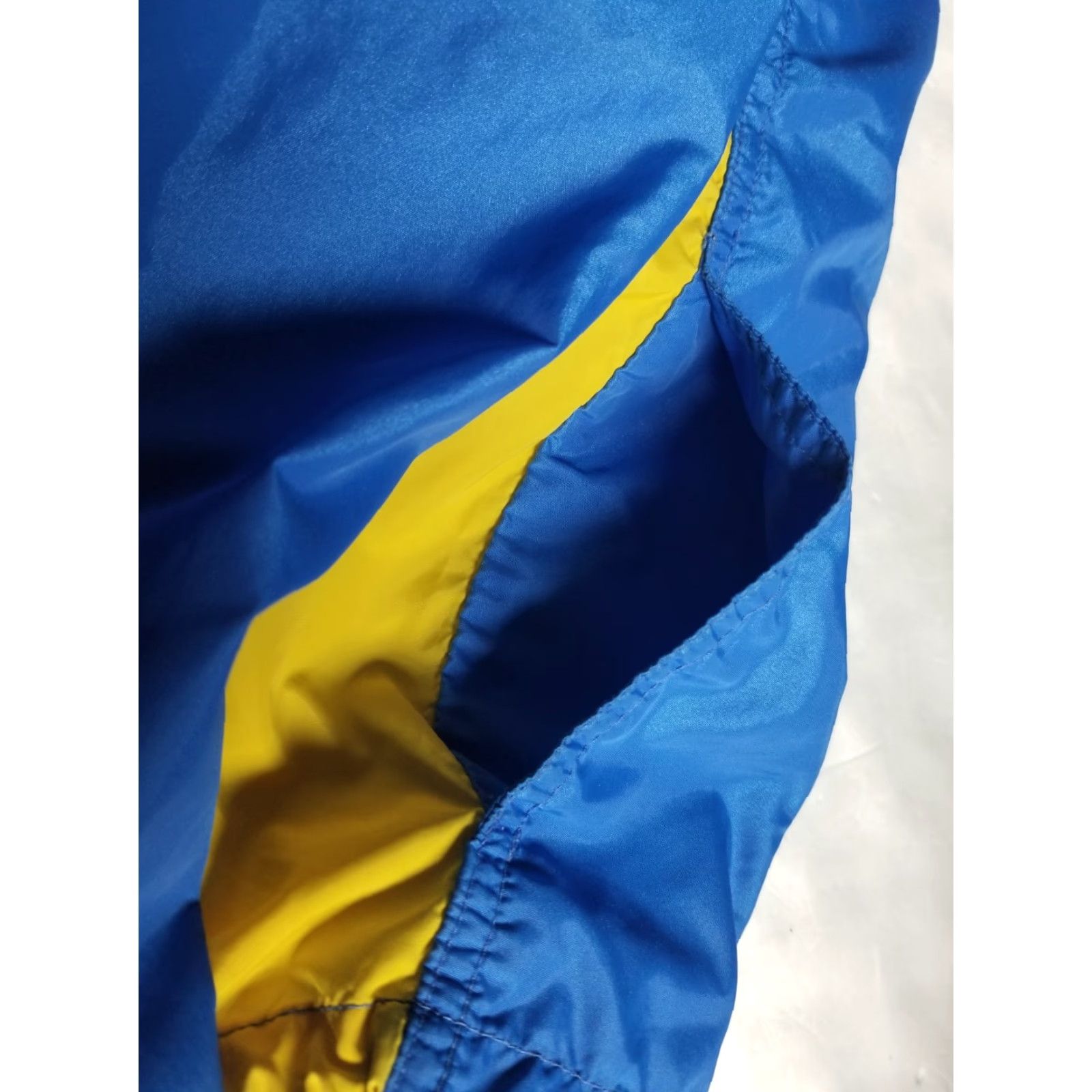 Nike VINTAGE Nike Windbreaker Jacket Boston Marathon USA Blue Yellow M Adult Mens Womens Unisex Medium US Made in USA Size US M / EU 48-50 / 2 - 7 Thumbnail