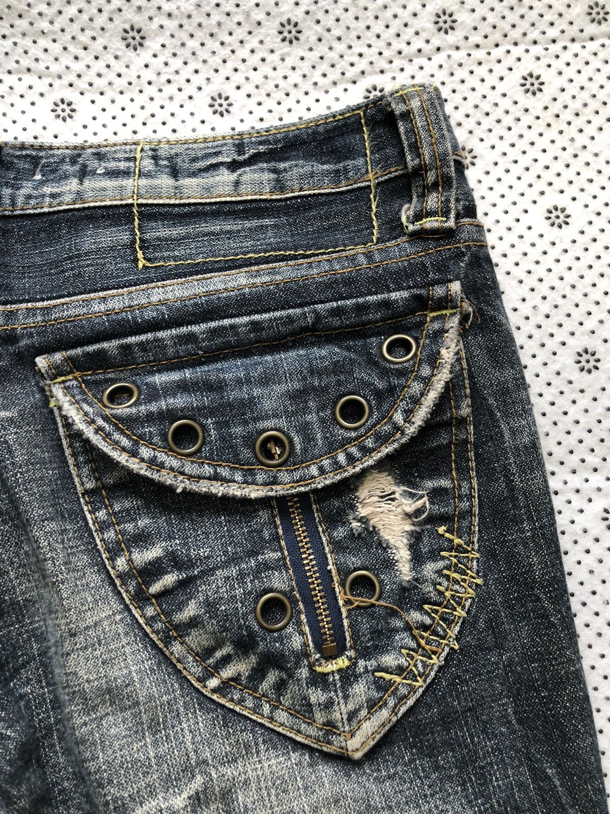 Hysteric Glamour × Japanese Brand Japanese Brand x On Board distressed jean Size 31" - 9 Thumbnail