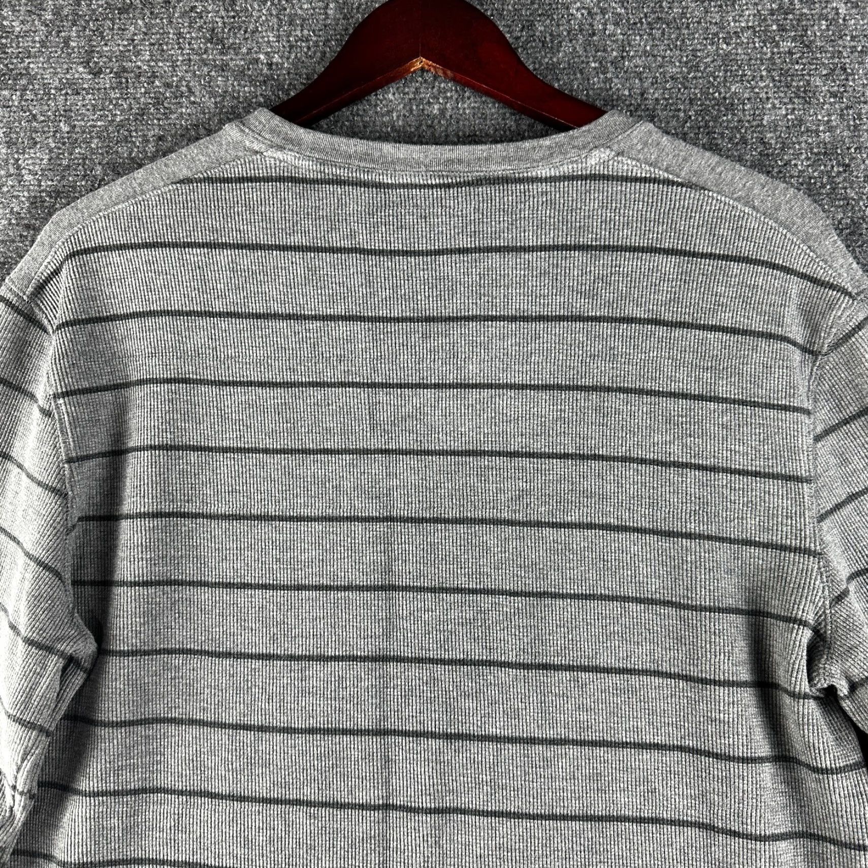 Banana Republic Banana Republic Shirt Mens L Gray Cotton Knit Long Sleeve Crew Pullover Regular Fit Knit Sweater Size US L / EU 52-54 / 3 - 8 Thumbnail