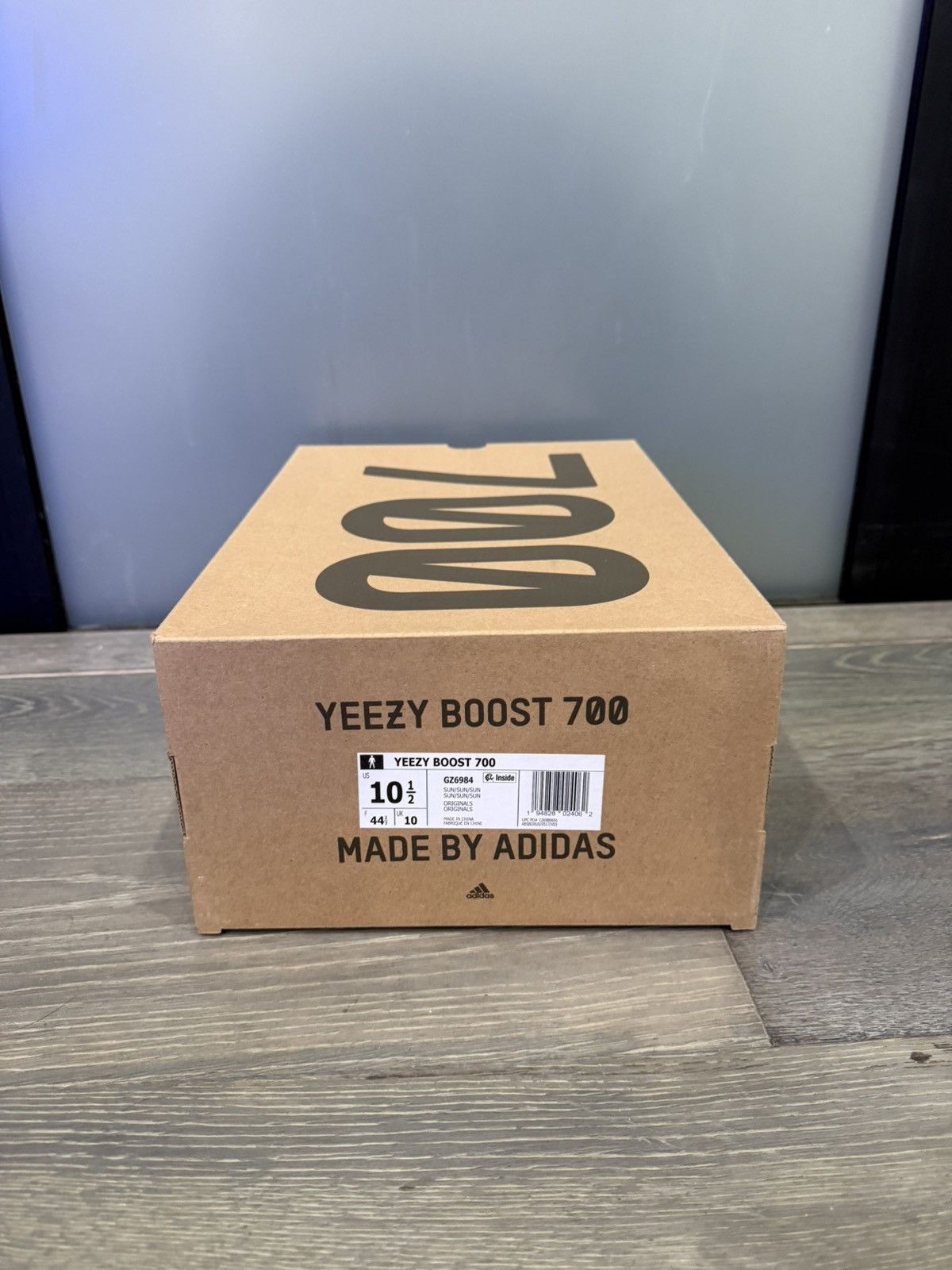 Yeezy yeezy boost 700 Size US 10.5 / EU 43-44 - 5 Thumbnail
