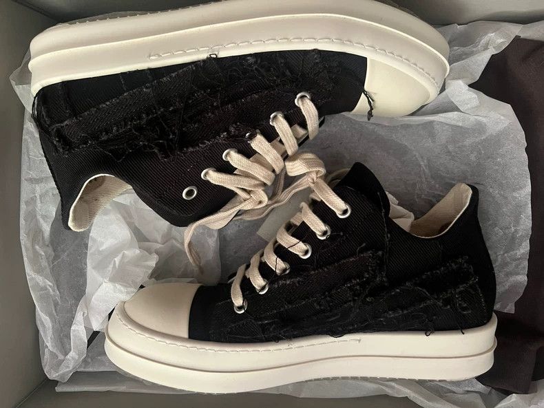 Rick Owens Black Casual Canvas Low-Top Sneakers-dmc