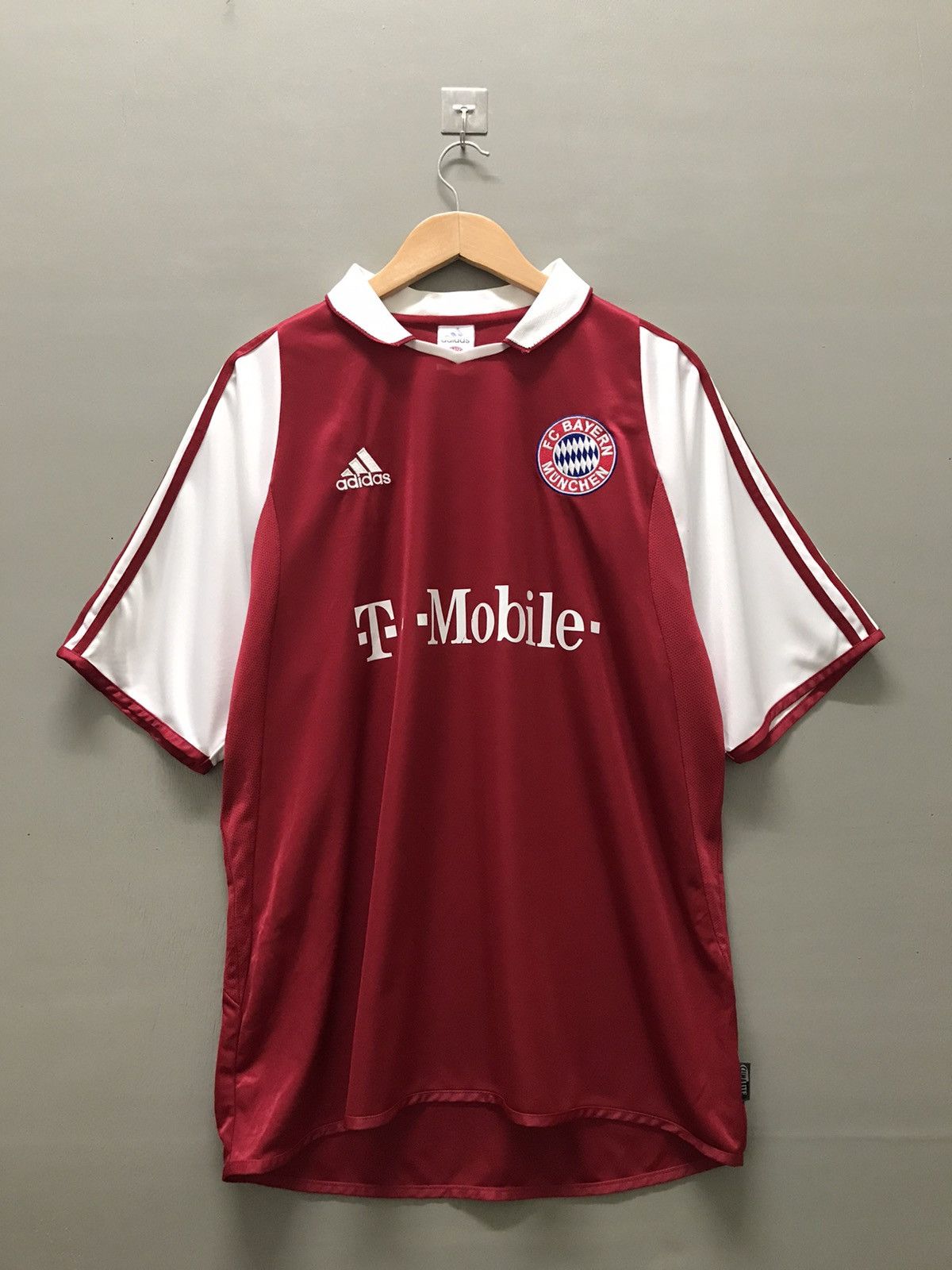 image of Soccer Jersey x Vintage Fc Bayern Munich Adidas Football Jersey in Red, Men's (Size Large)