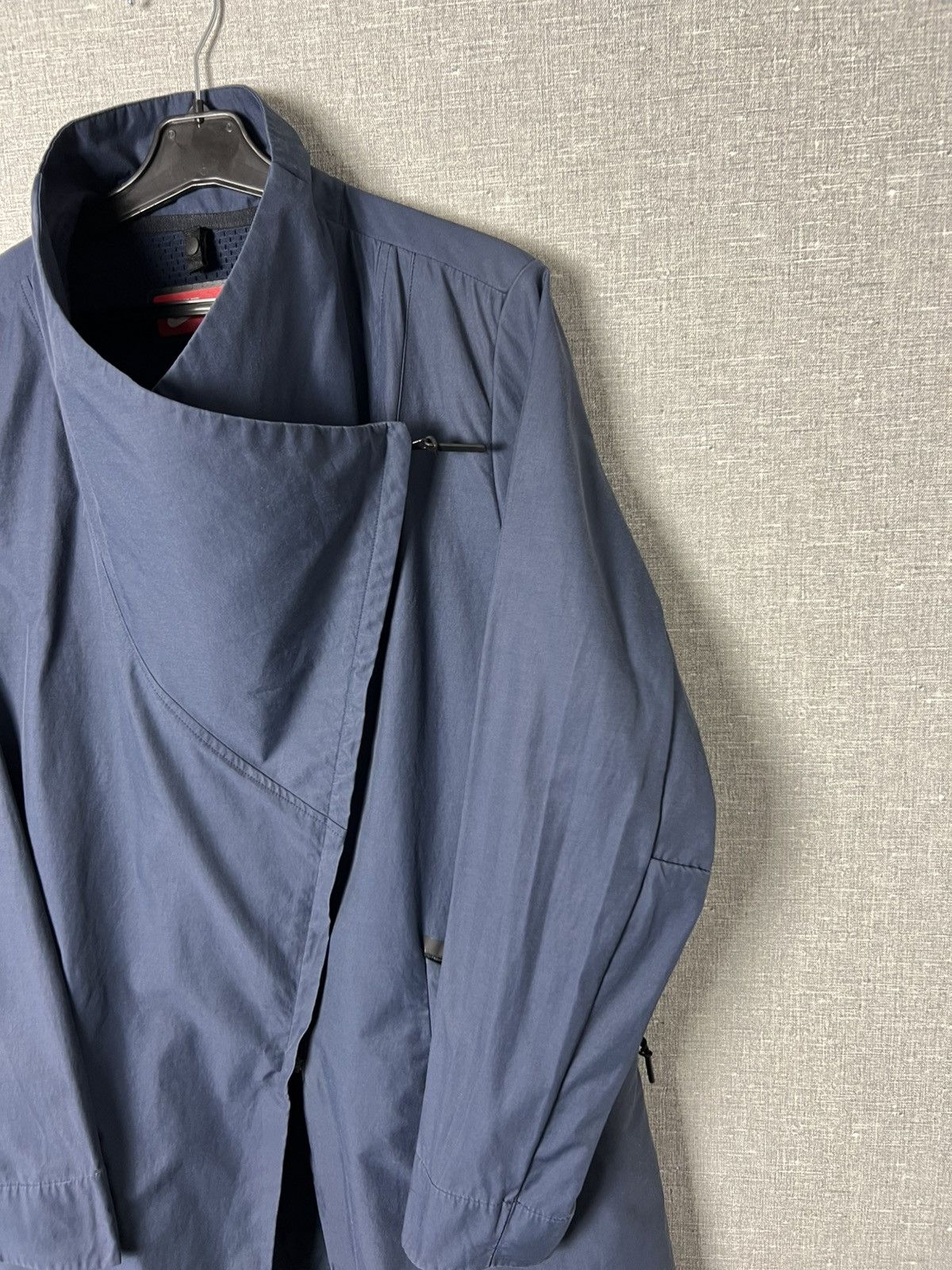 Nike Nike Tech Lightweight Asymmetrical Zip Parka Shell Jacket Size M / US 6-8 / IT 42-44 - 9 Thumbnail