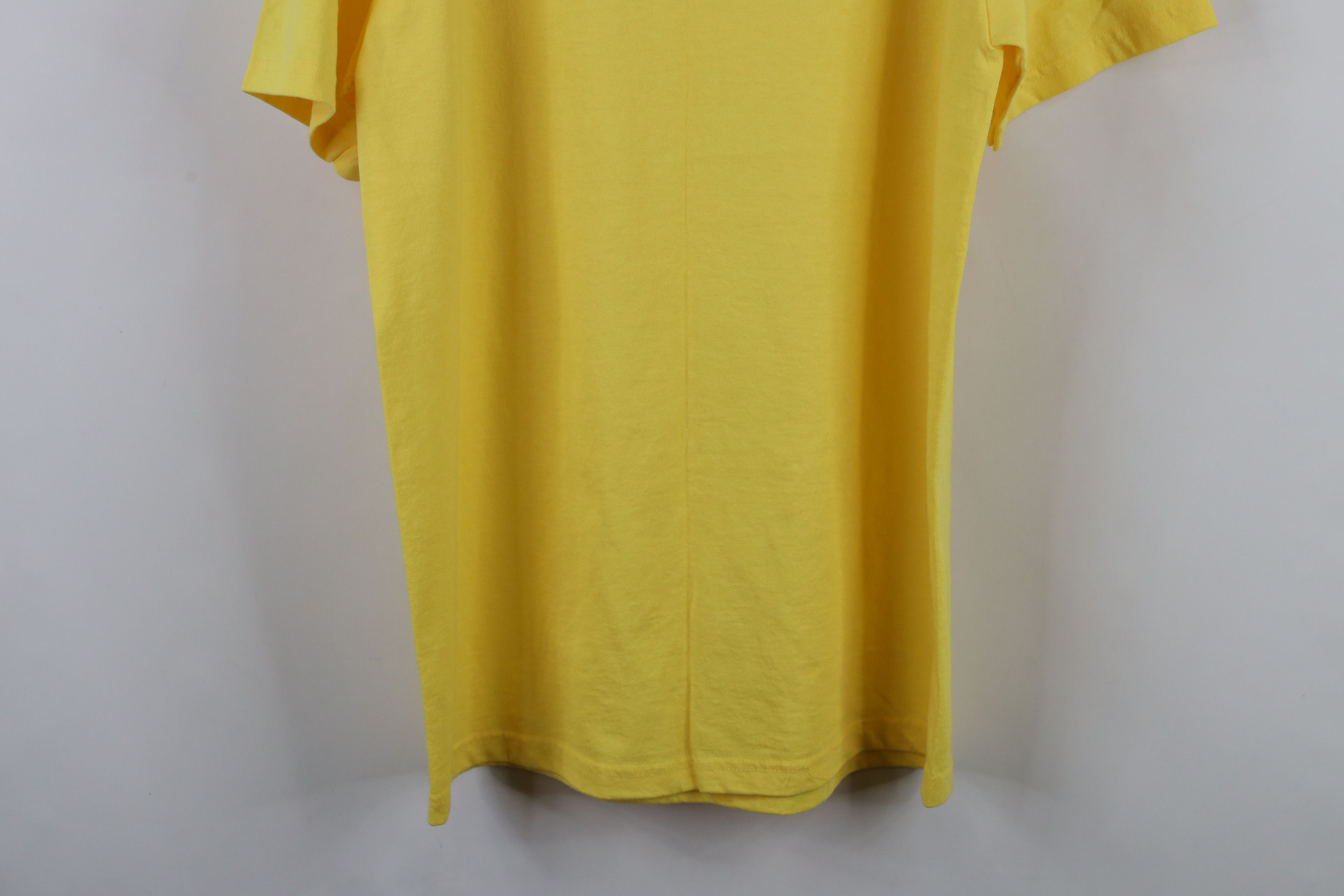 Vintage Deadstock Vintage 90s Streetwear Short Sleeve T-Shirt Yellow Size US L / EU 52-54 / 3 - 8 Thumbnail