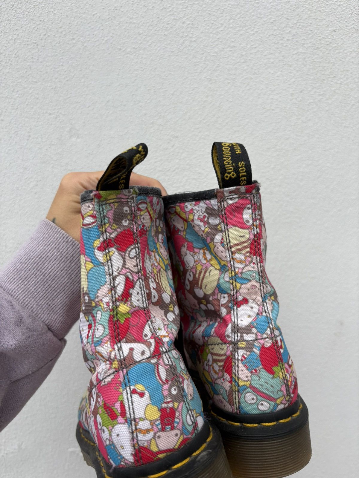 Dr. Martens Dr Martens x Hello kitty limited edition boots Size US 7 / IT 37 - 4 Thumbnail