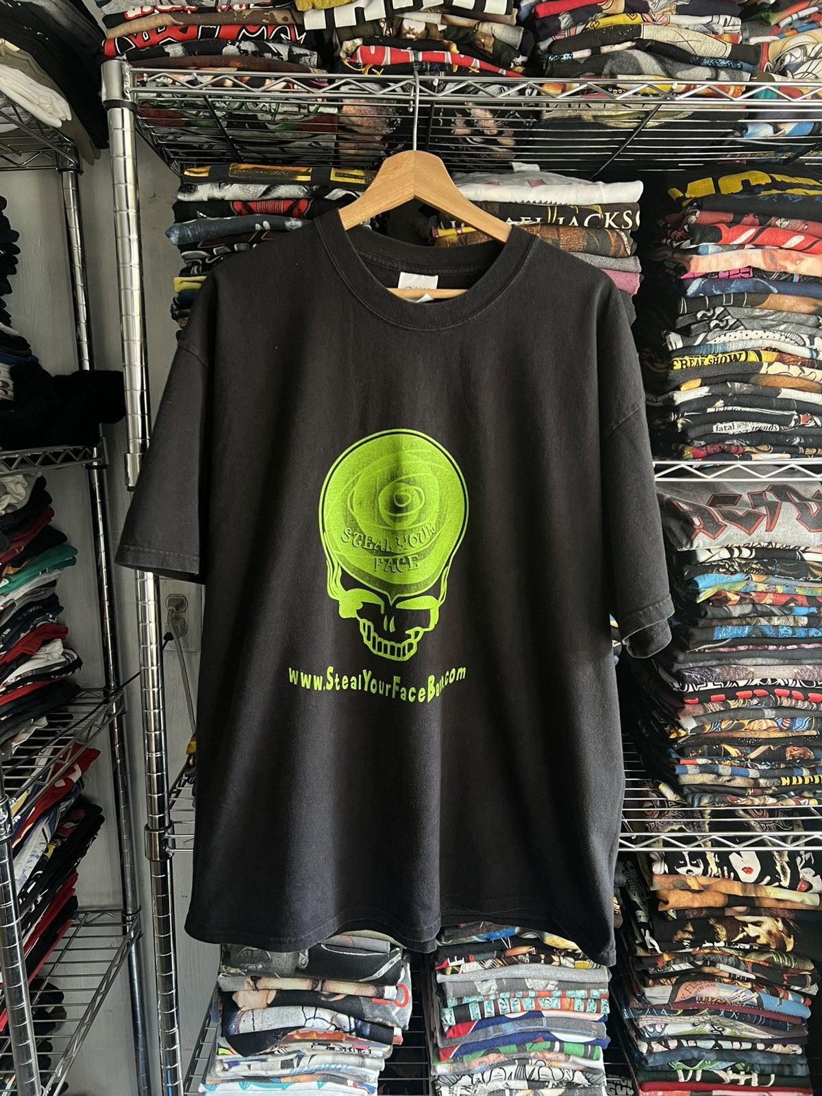 Vintage 2000s Steal Your Face Band Skull Tee Size US XL / EU 56 / 4 - 1 Thumbnail