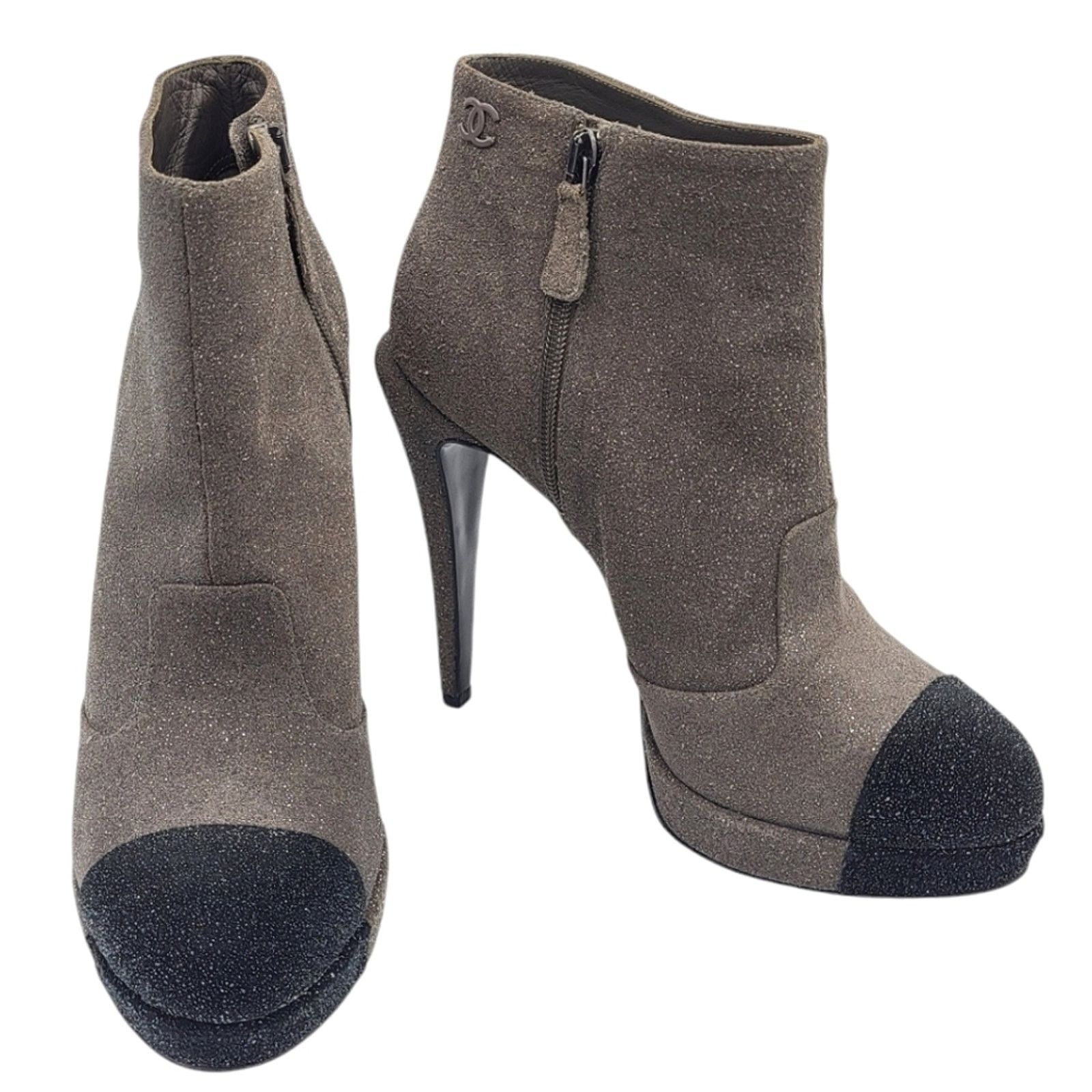 Chanel CHANEL CC Logo Cap Toe Glitter Suede Platform Ankle Boots 40 Size US 10 / IT 40 - 14 Thumbnail