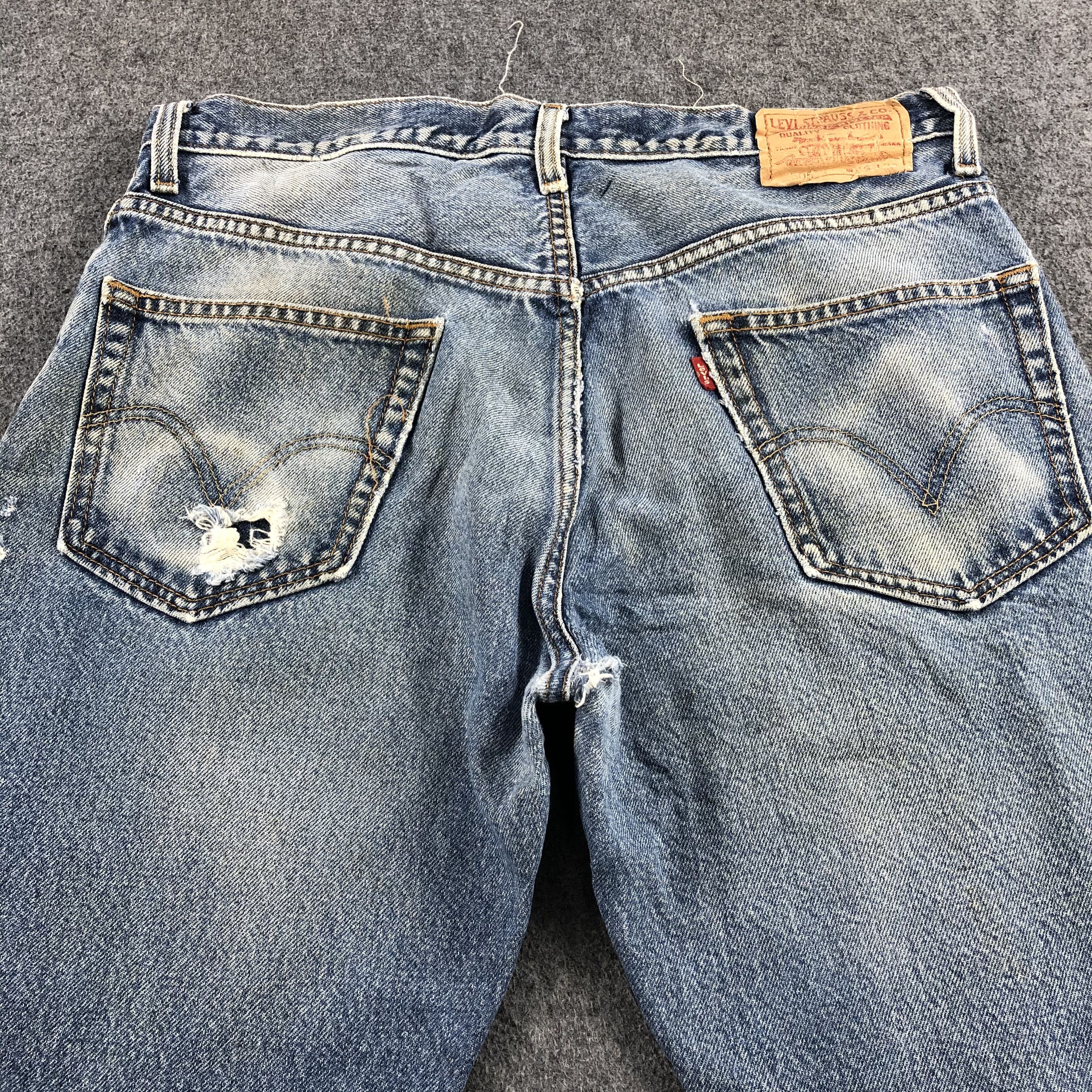 Levi's Vintage Blue Wash Levis 505 Jeans-J2049 Size US 35 - 4 Thumbnail