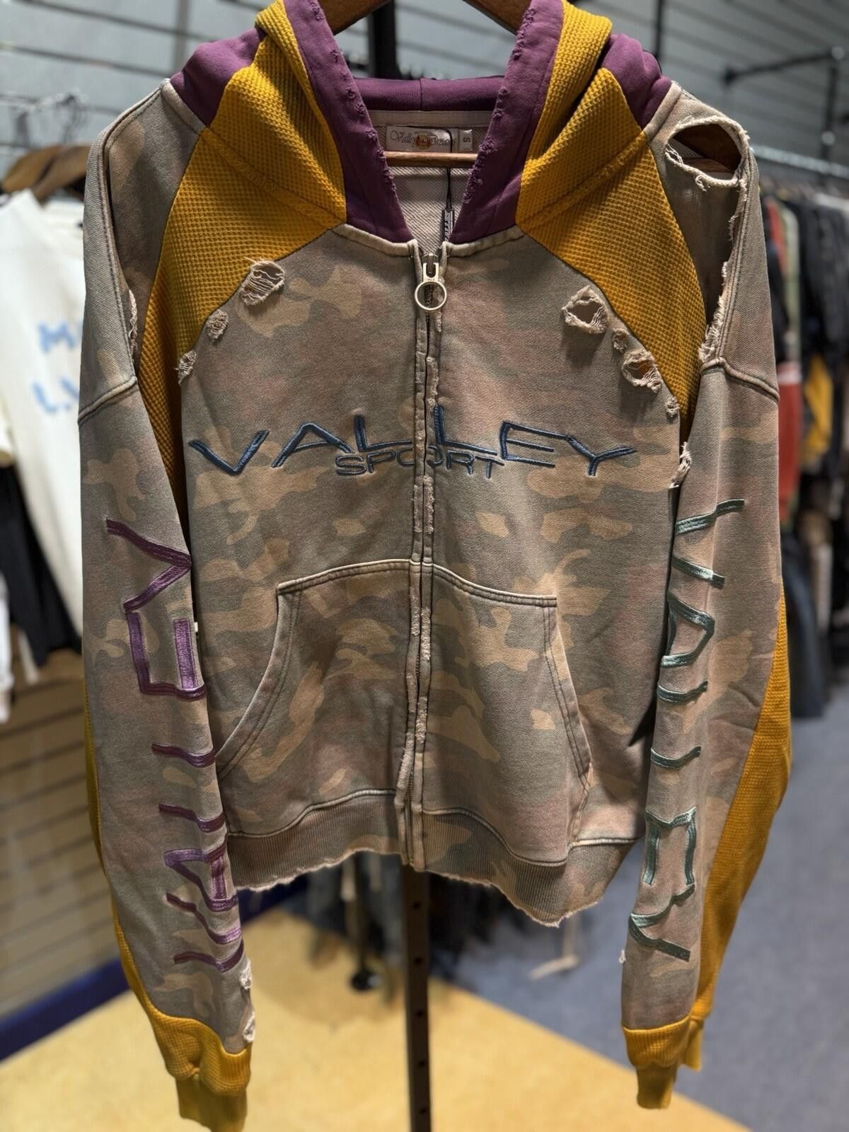 Vale Small - Vale Zip Up Hoodie Authentic Valley Brand New Size US S / EU 44-46 / 1 - 1 Thumbnail