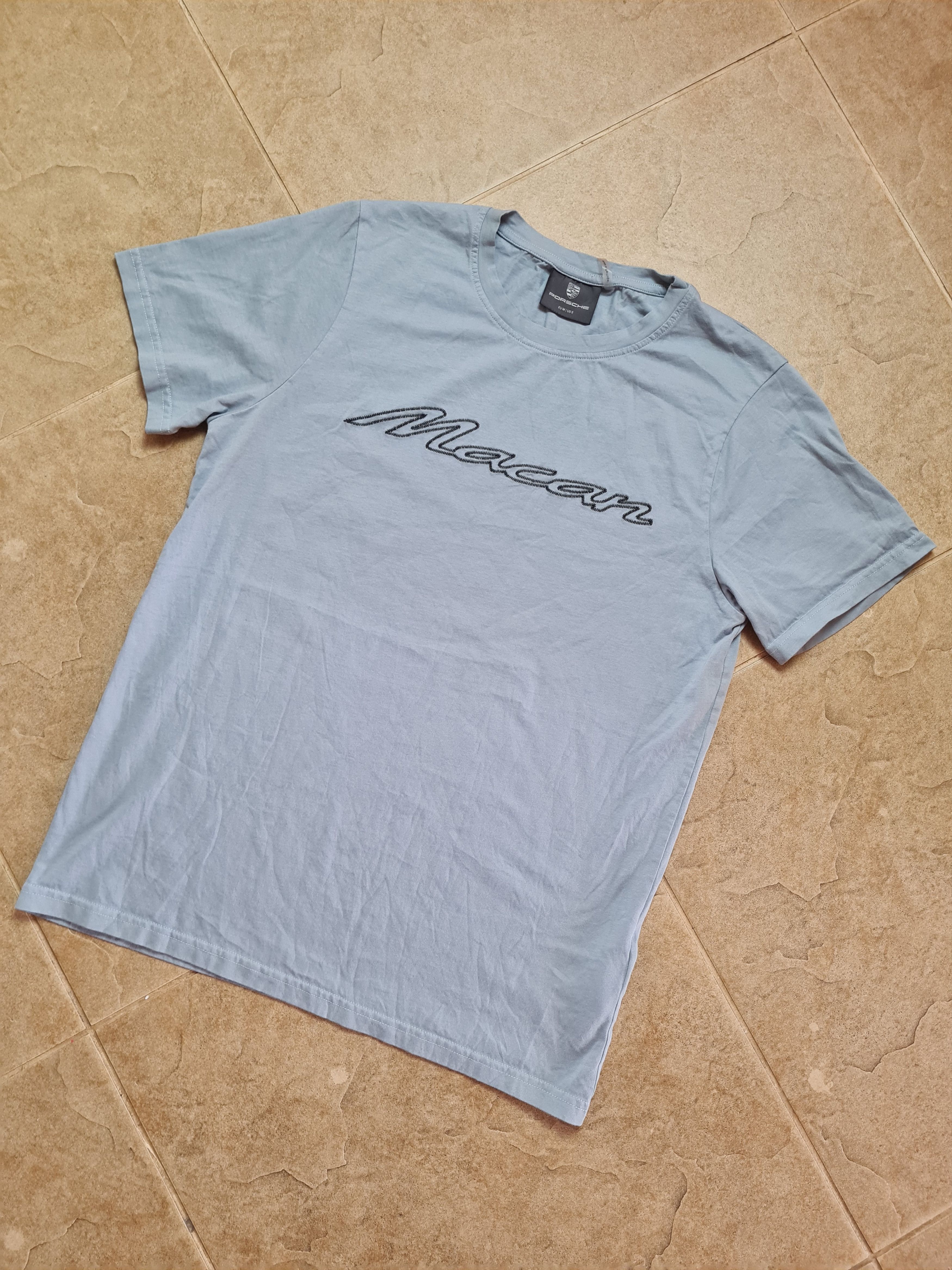 Porsche Design Vintage Shirt Porsche Macan Unisex T-Shirt Grey Size US S Size US S / EU 44-46 / 1 - 6 Thumbnail