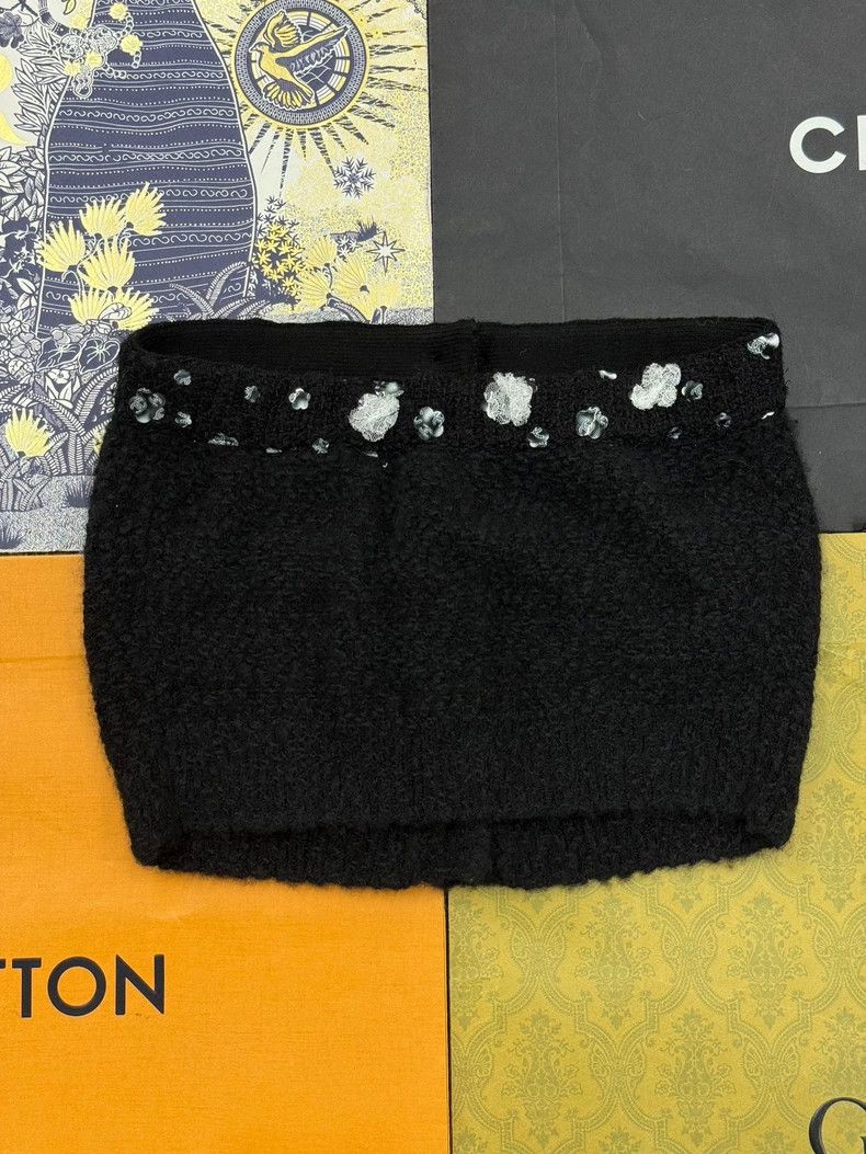 Chanel chanel Black lion buckle snowflake sequin breast Size XS / US 0-2 / IT 36-38 - 3 Thumbnail