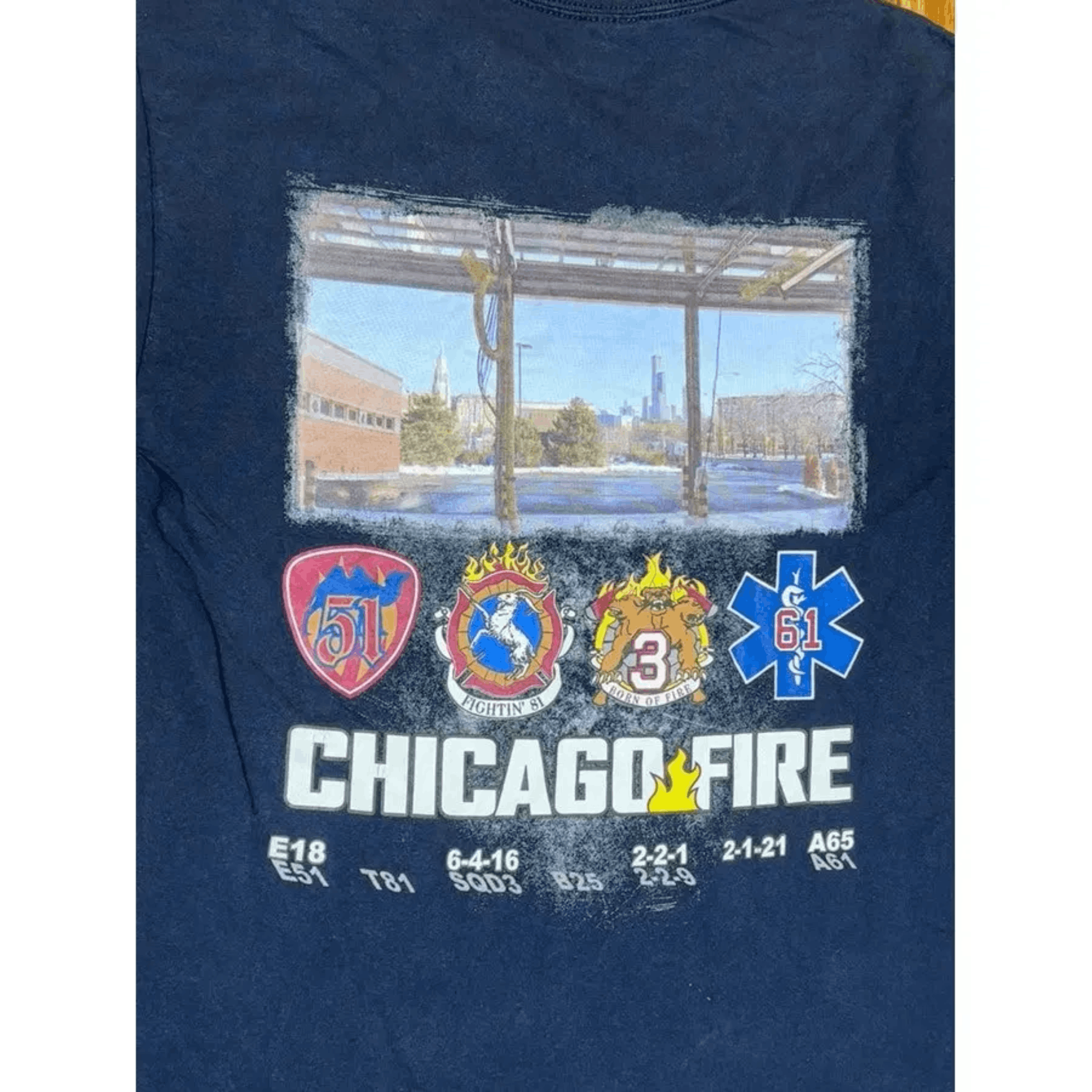 Gildan Chicago Fire Devil Graphic Tee Navy (Vintage Look) Size M Size US M / EU 48-50 / 2 - 2 Thumbnail