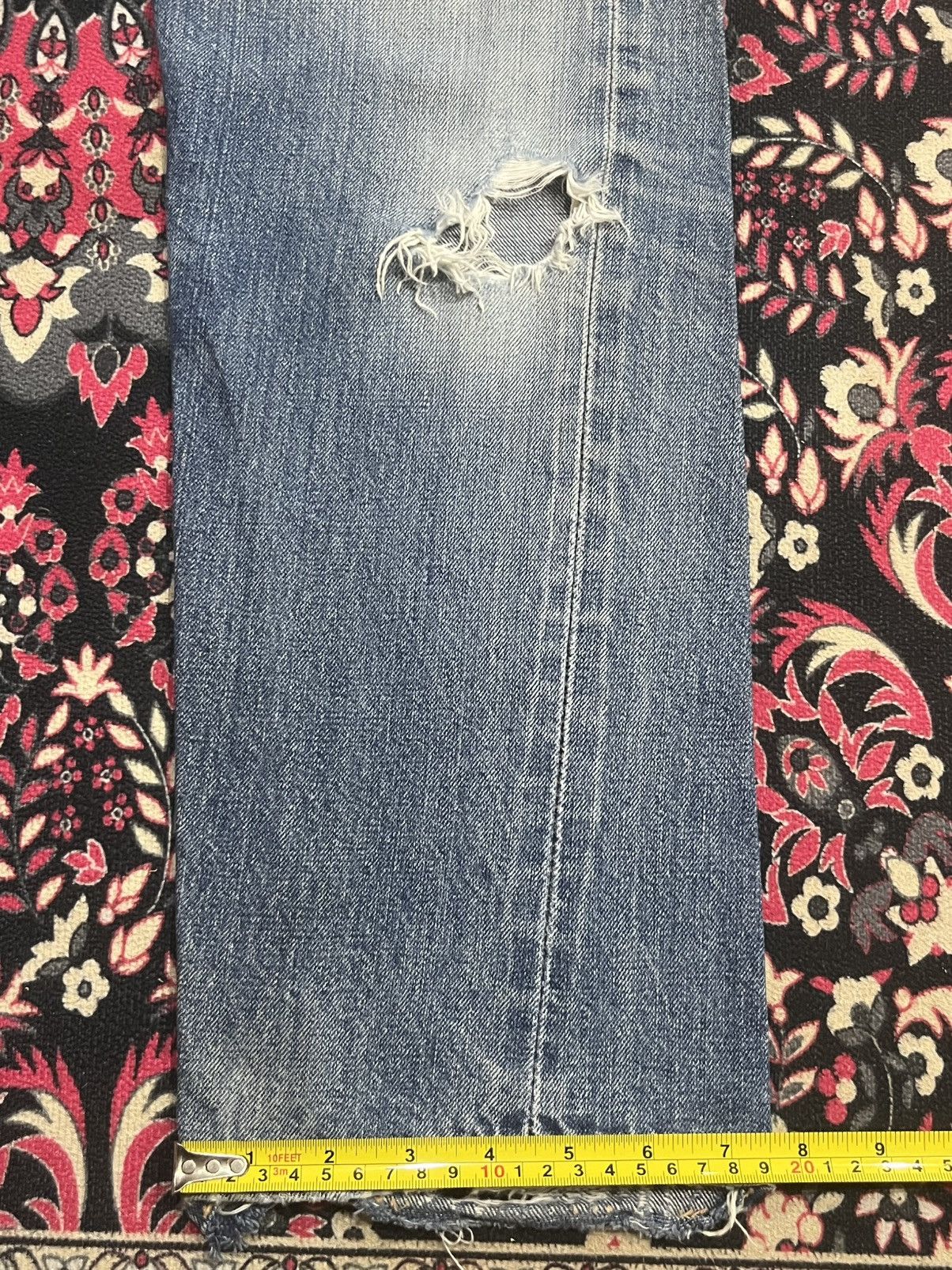 Levi's Vintage 60s Levi’s 501 Button No 6 Distressed Selvedge Jeans Size US 28 / EU 44 - 24 Thumbnail