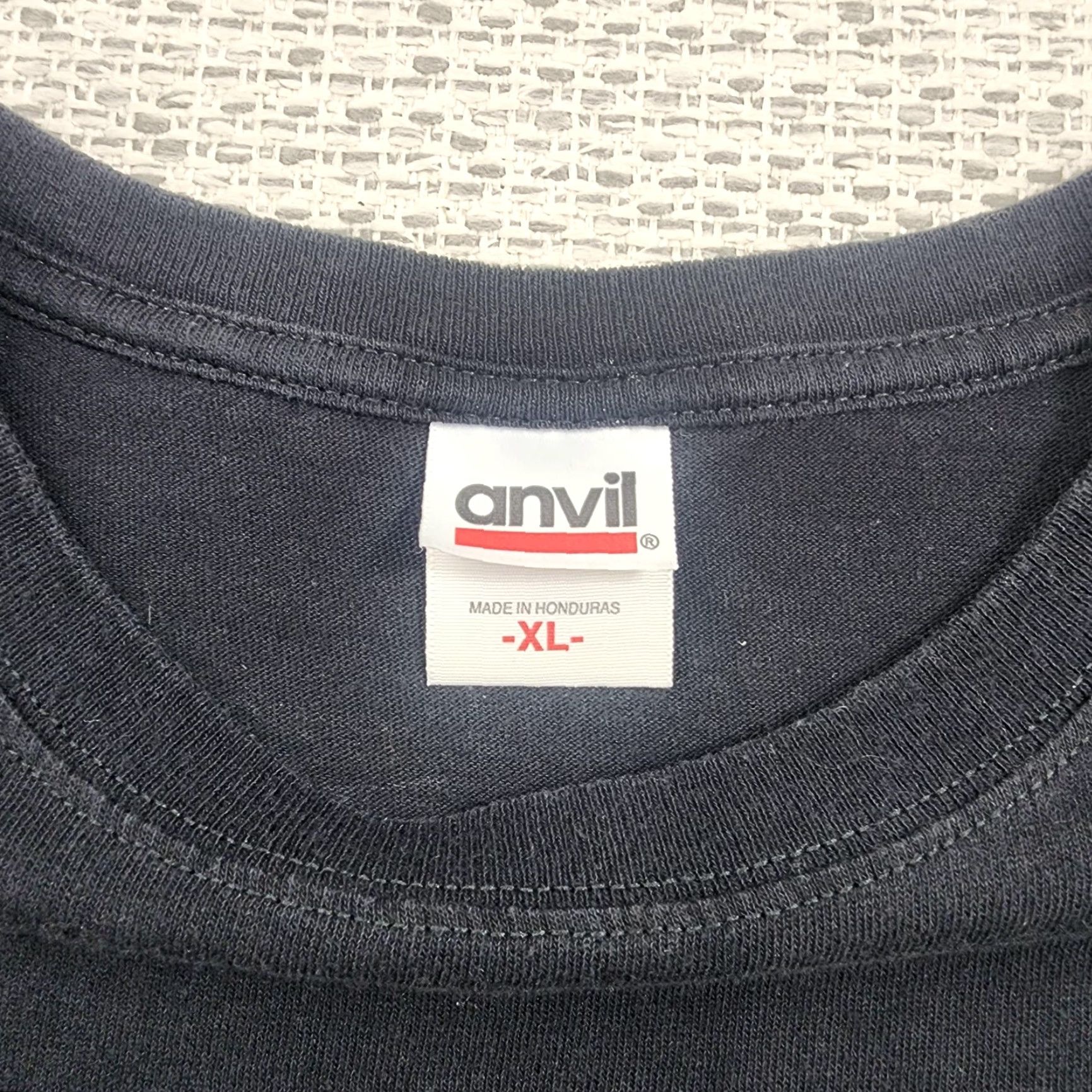 Anvil Buds Bar Shirt Mens XL Black Pocket Graphic Beer Booze Burgers Anvil Cotton Shirt Mens XL Black Pocket Graphic Tee Buds Bar Graphic Tee Size US XL / EU 56 / 4 - 7 Thumbnail