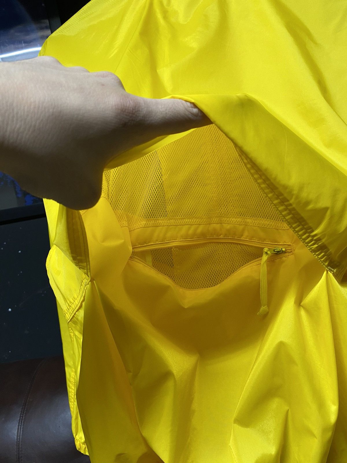 Vintage 90’s Vintage Nike Yellow Windbreaker Fullzip Jacket Medium Size US M / EU 48-50 / 2 - 4 Thumbnail