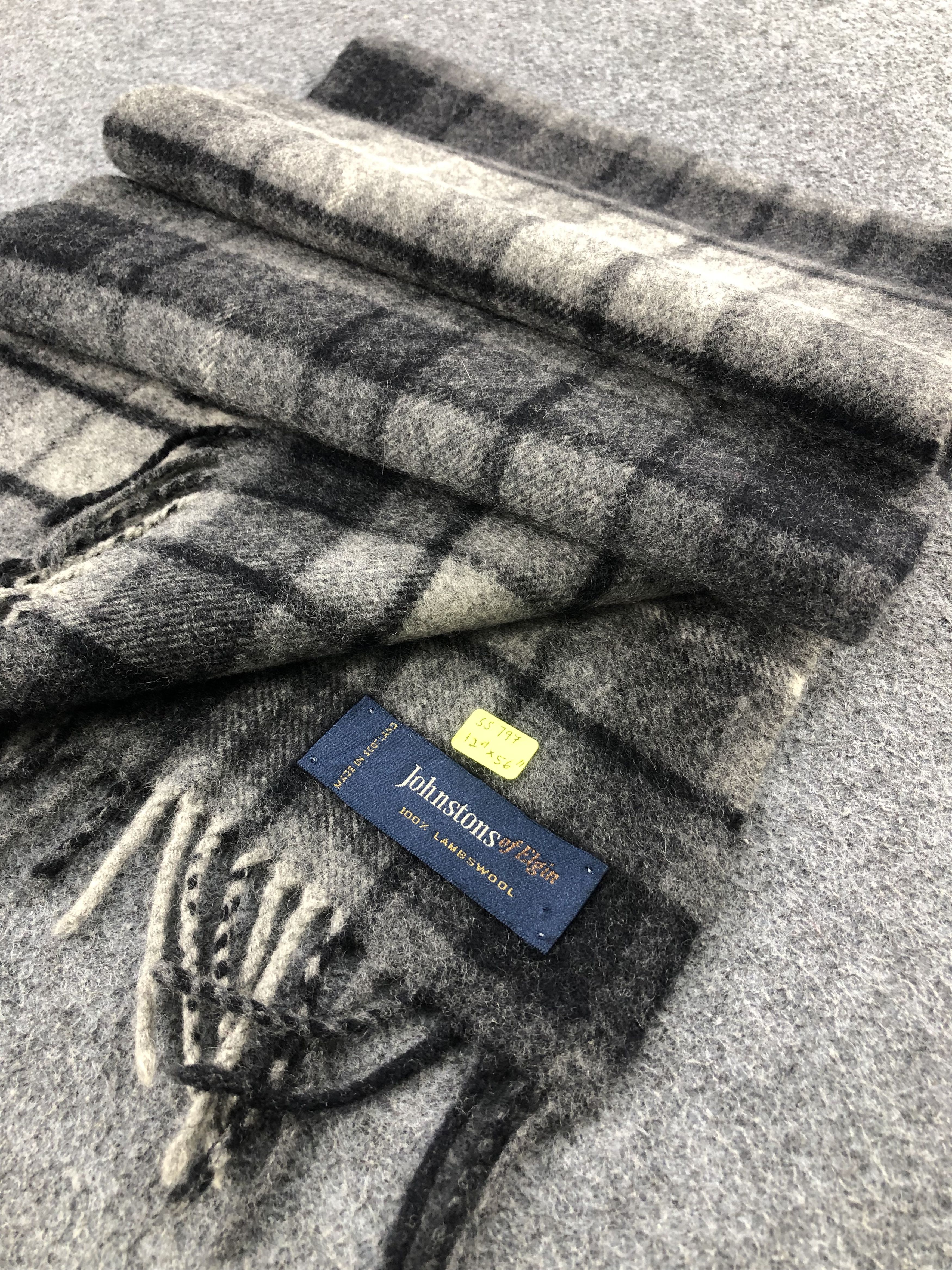 Johnstons Of Elgin Johnstons Of Elgin Scarf / Muffler / Neckwear Size ONE SIZE - 2 Thumbnail