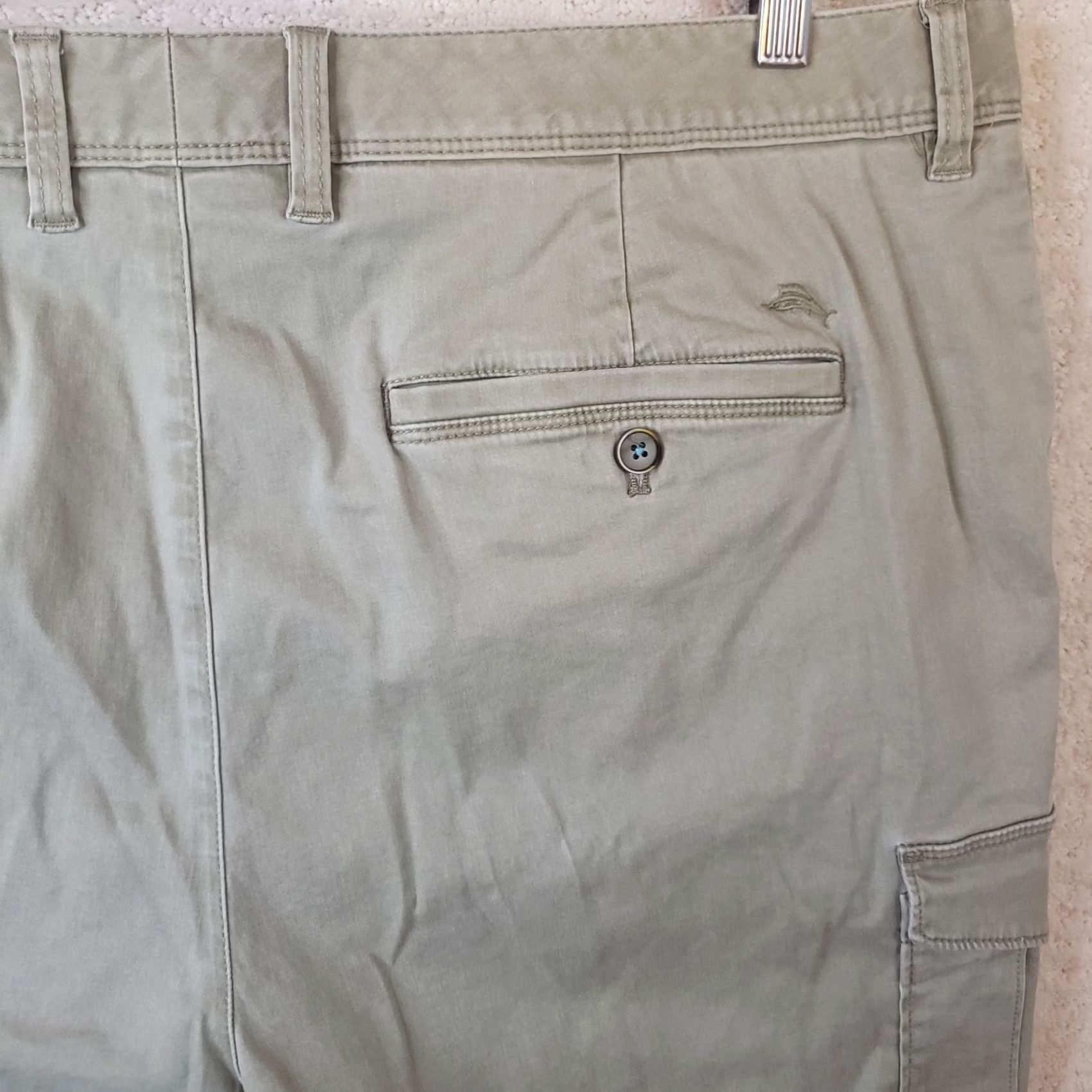 Tommy Bahama Tommy Bahama Green Chino Shorts Men Sz 40 Cotton Tencel Spandex Golf 9” Inseam Size US 40 / EU 56 - 7 Thumbnail